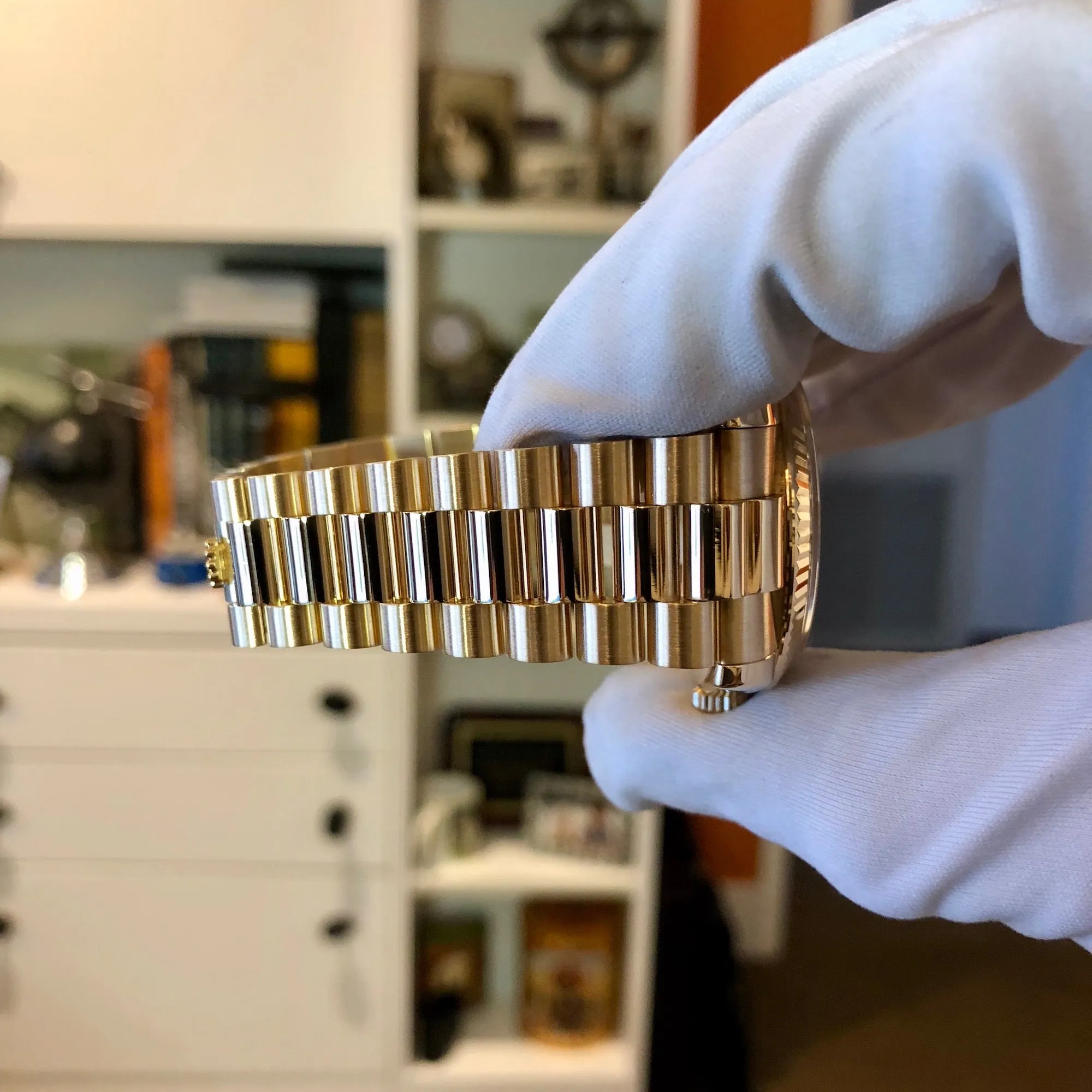 2003 Rolex President 118238 Day Date 18K Yellow Gold White Roman Wristwatch Box Papers