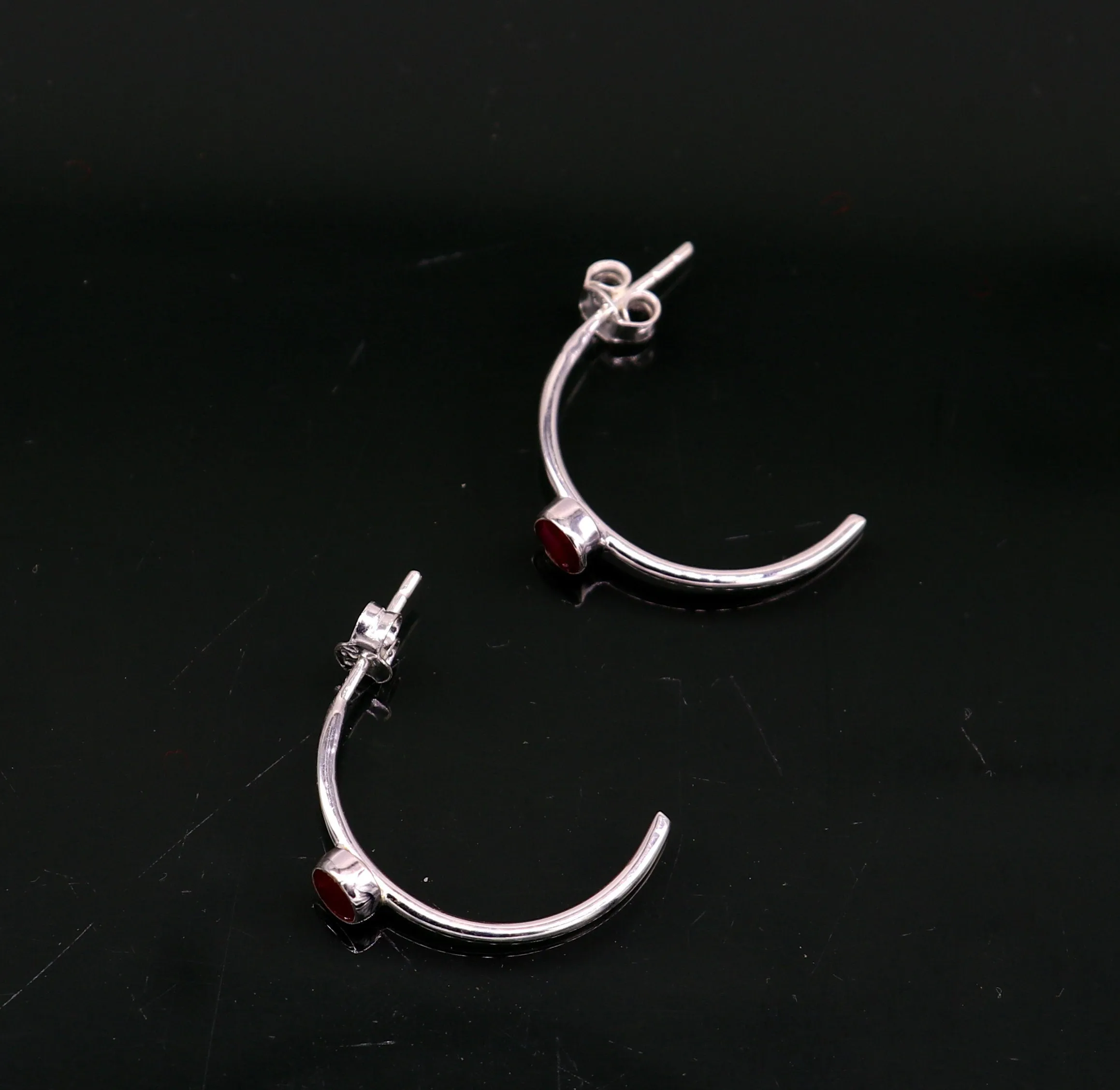 925 Sterling silver handmade fabulous single ruby stud earring , fabulous brides stylish fancy fashionable earring jewelry from india ear705