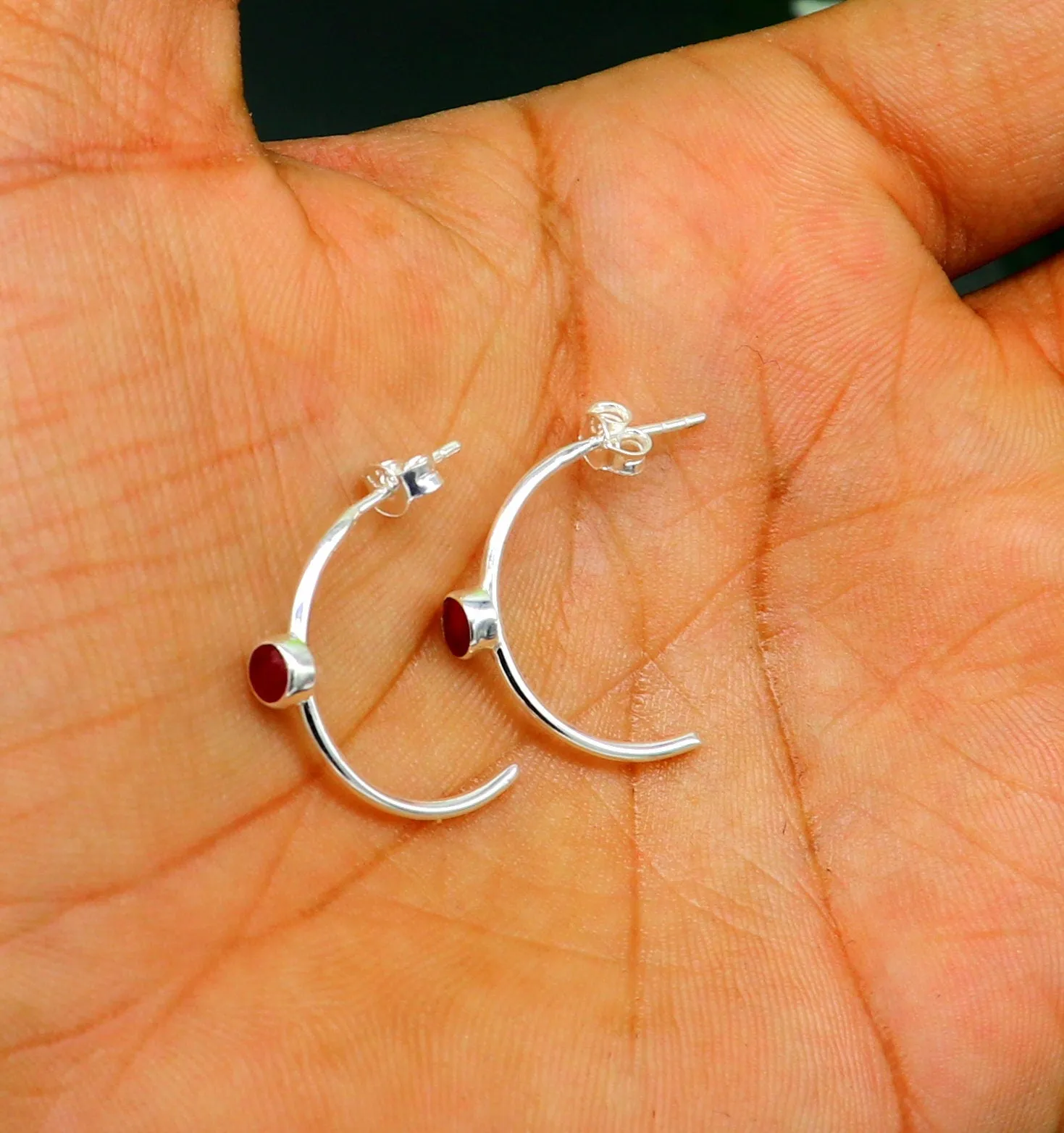 925 Sterling silver handmade fabulous single ruby stud earring , fabulous brides stylish fancy fashionable earring jewelry from india ear705