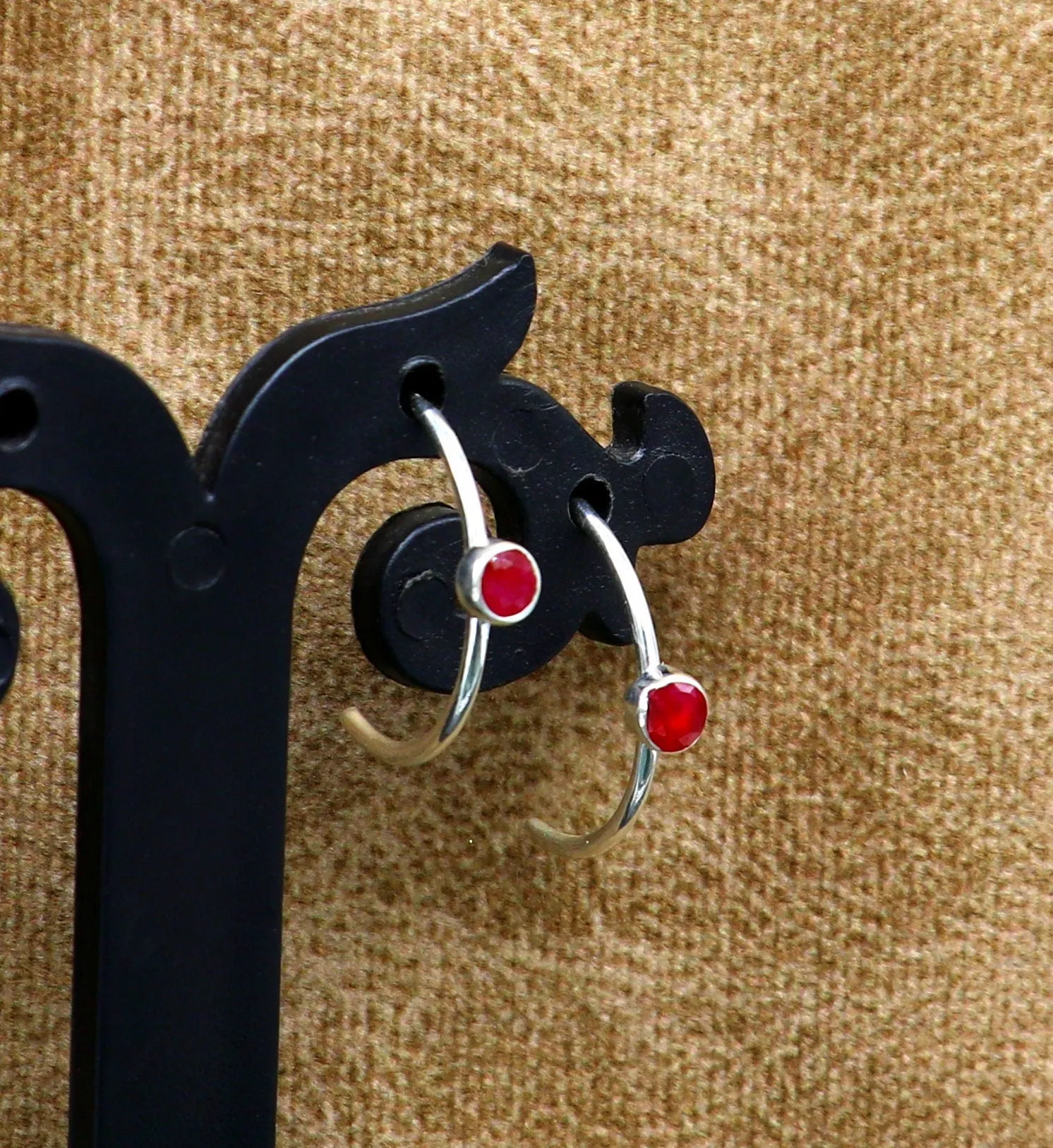 925 Sterling silver handmade fabulous single ruby stud earring , fabulous brides stylish fancy fashionable earring jewelry from india ear705