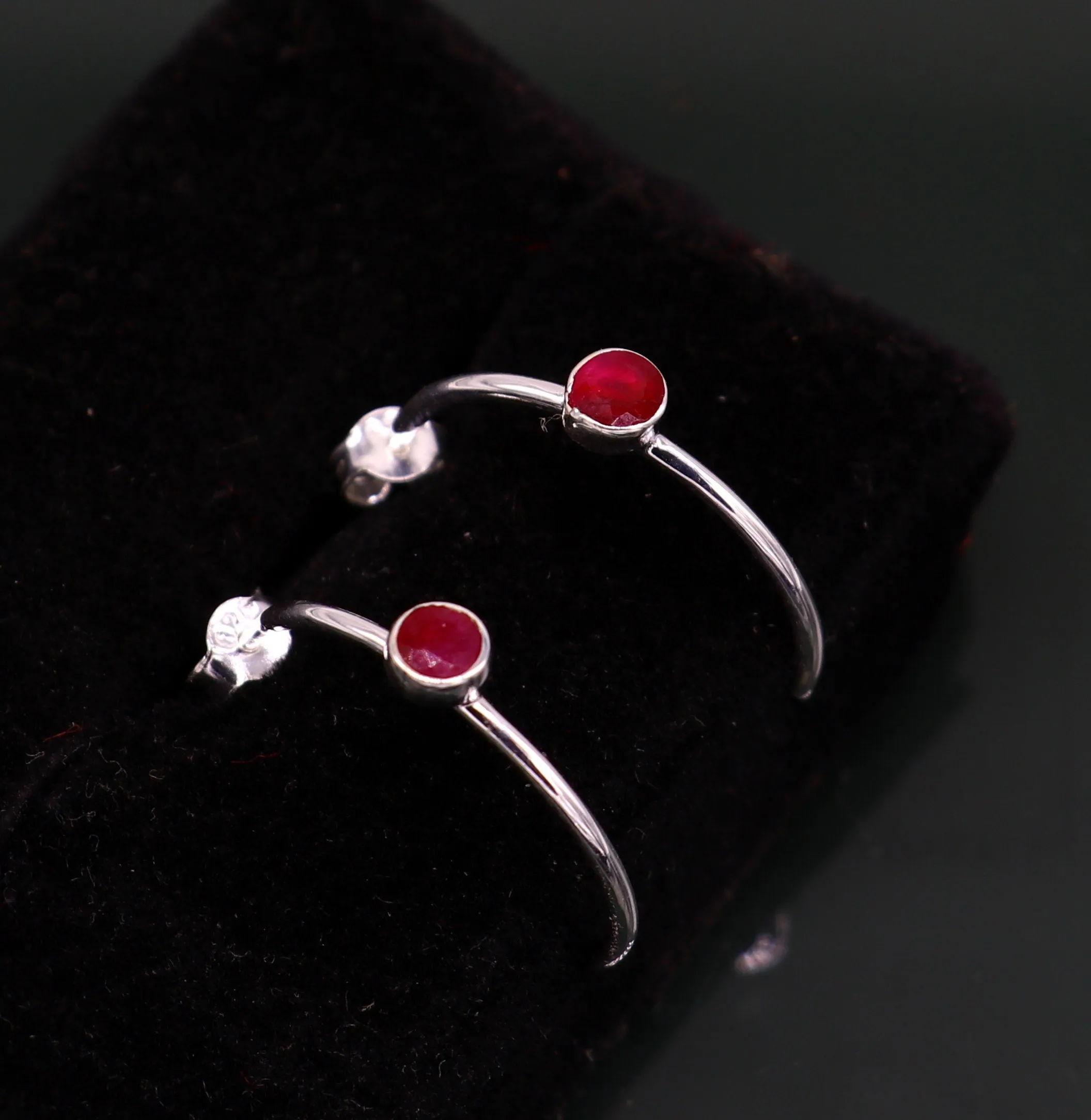925 Sterling silver handmade fabulous single ruby stud earring , fabulous brides stylish fancy fashionable earring jewelry from india ear705