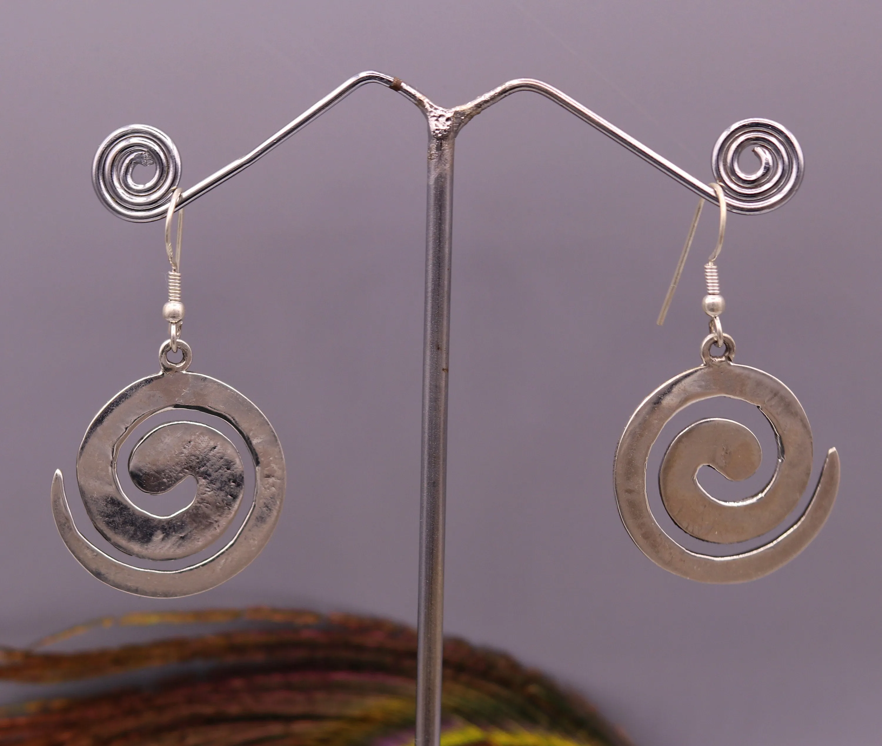 Amazing spiral design 925 solid sterling silver scratch link fancy hoops earrings tribal jewelry from Rajasthan india daily use jewelry s420