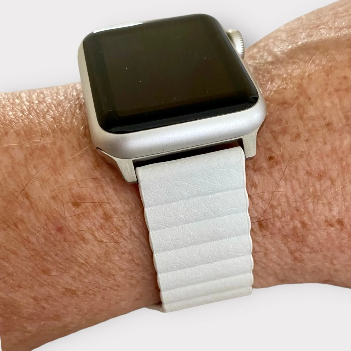 Apple Watch Band Genuine Leather Loop Magnetic