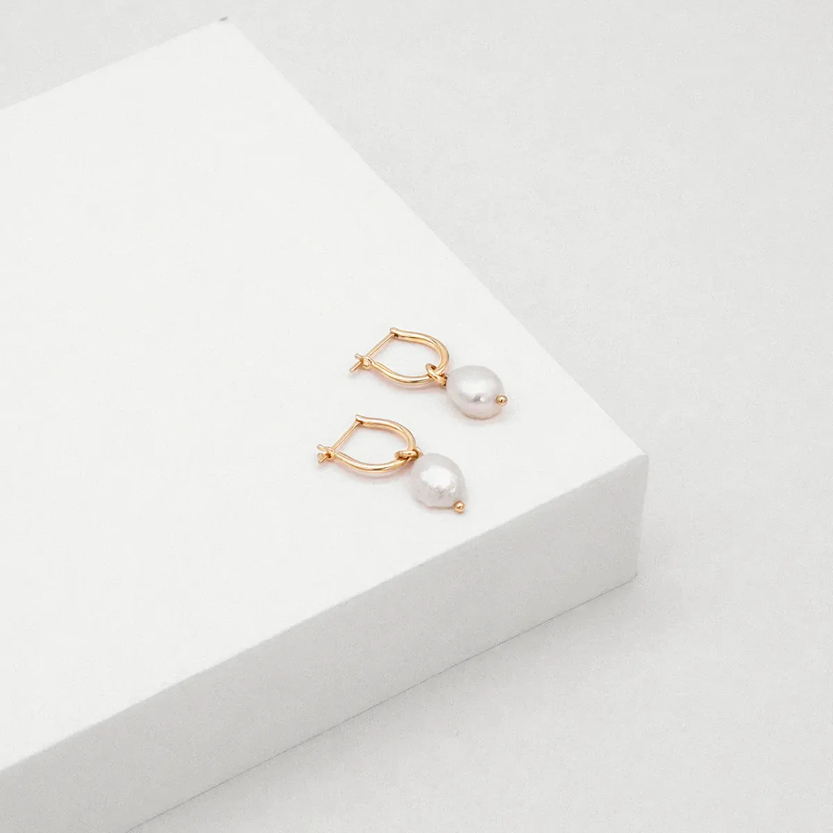Baroque Pearl Basic Hoop Earring
