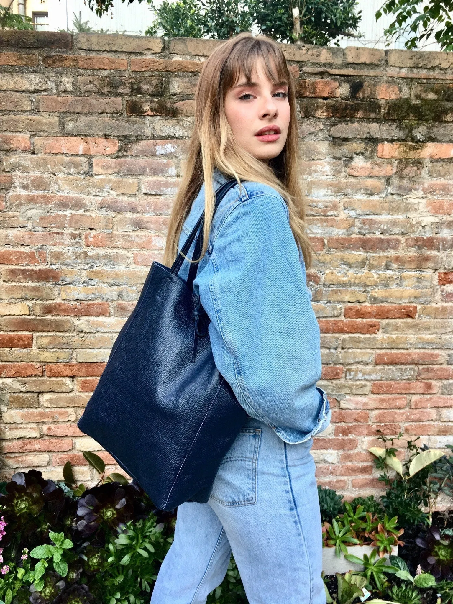 Burgundy  brown tote leather bag. Metallic effect genuine leather shopper. Large carry all bag for your laptop, books.Burgundy leather purse
