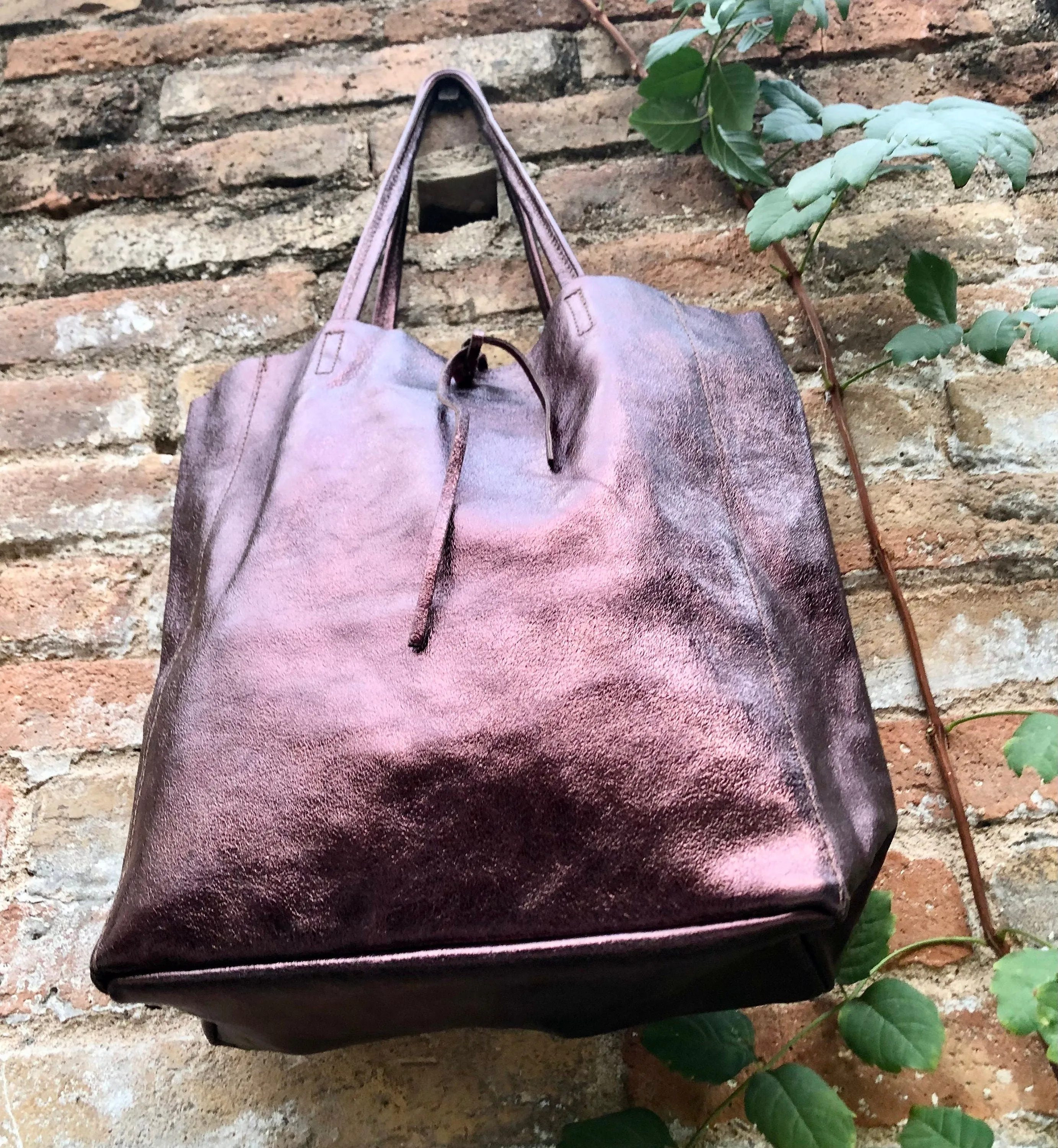 Burgundy  brown tote leather bag. Metallic effect genuine leather shopper. Large carry all bag for your laptop, books.Burgundy leather purse