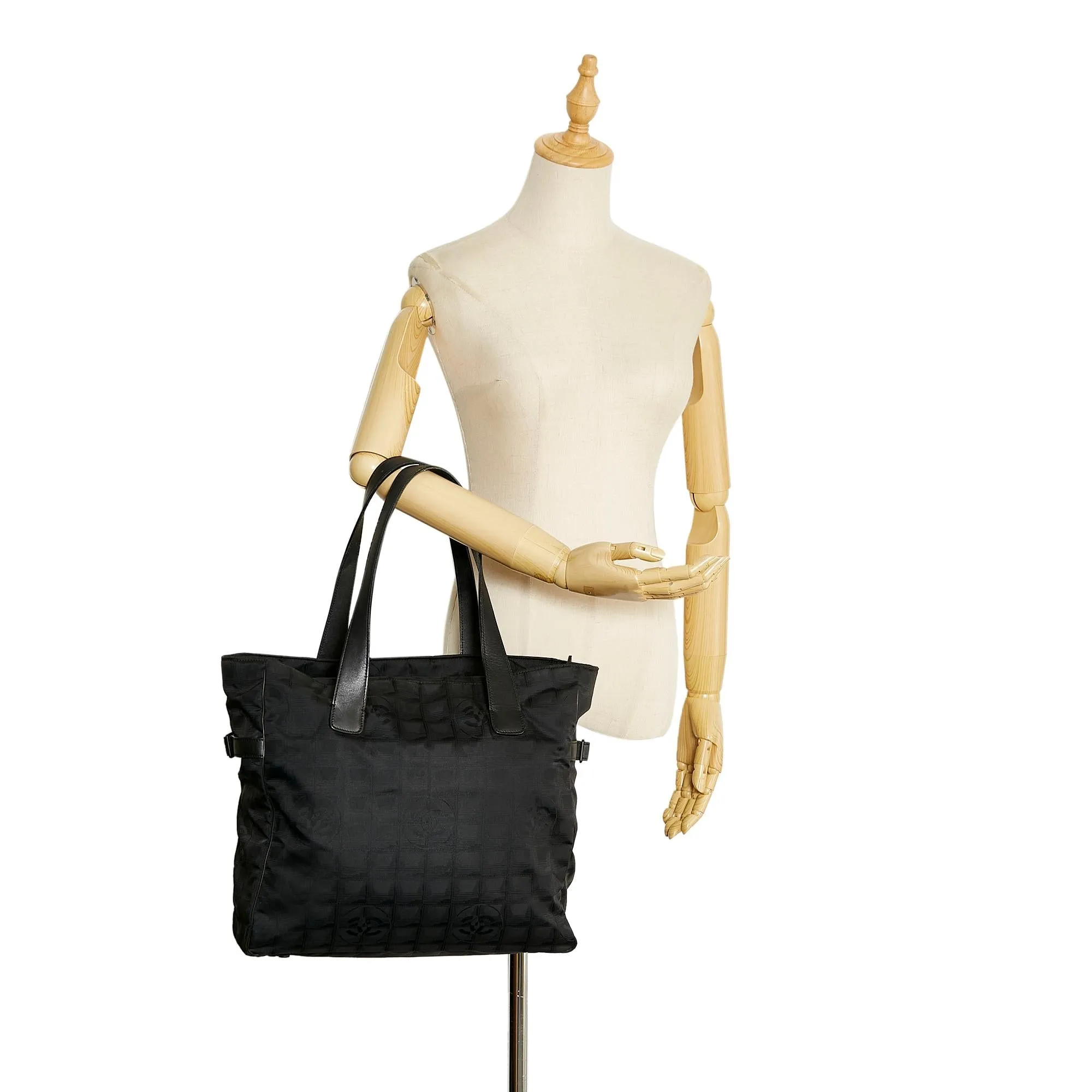 Chanel New Travel Line Tote (SHG-Po5MMk)