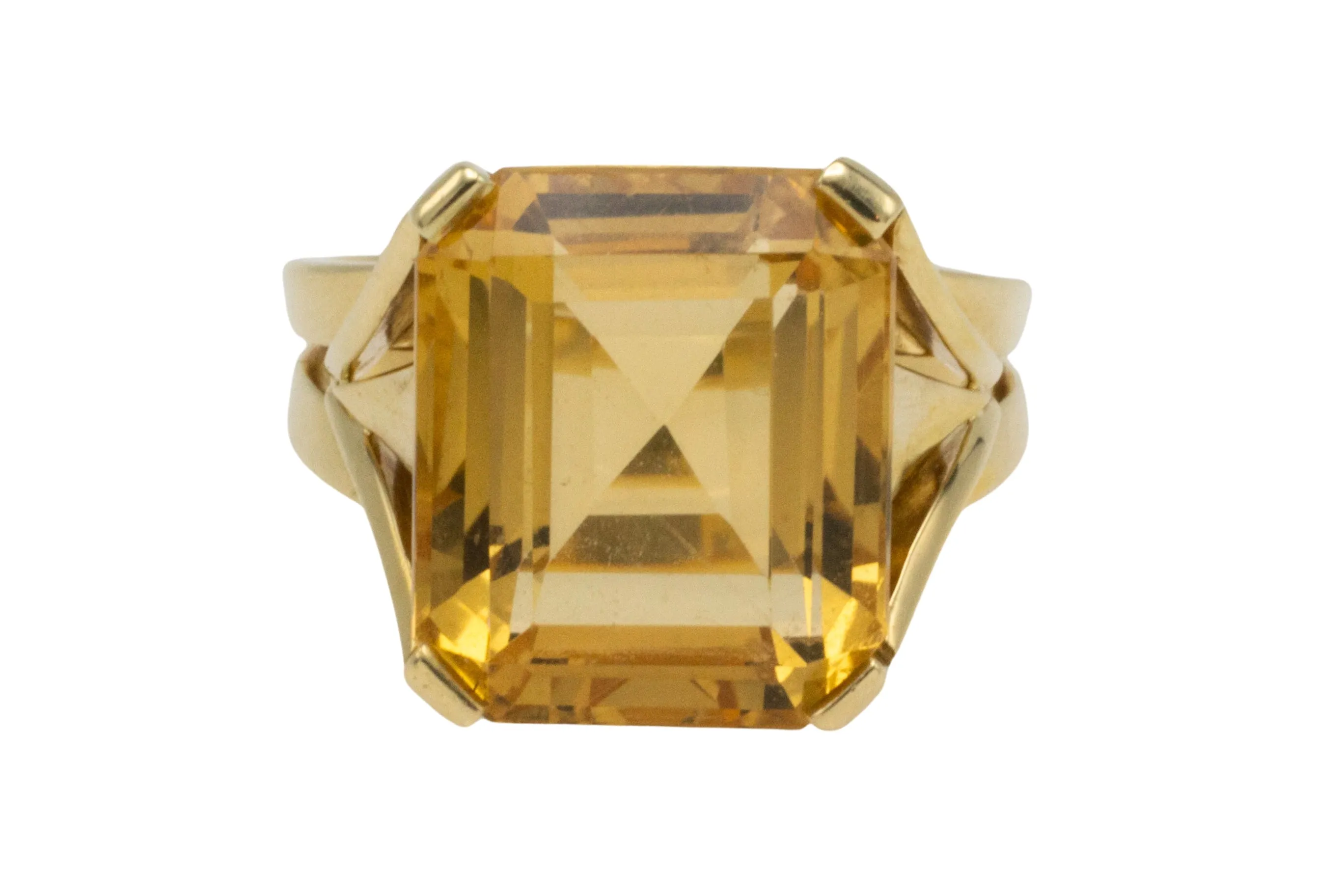 Citrine ring in 18 carat gold