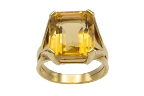 Citrine ring in 18 carat gold