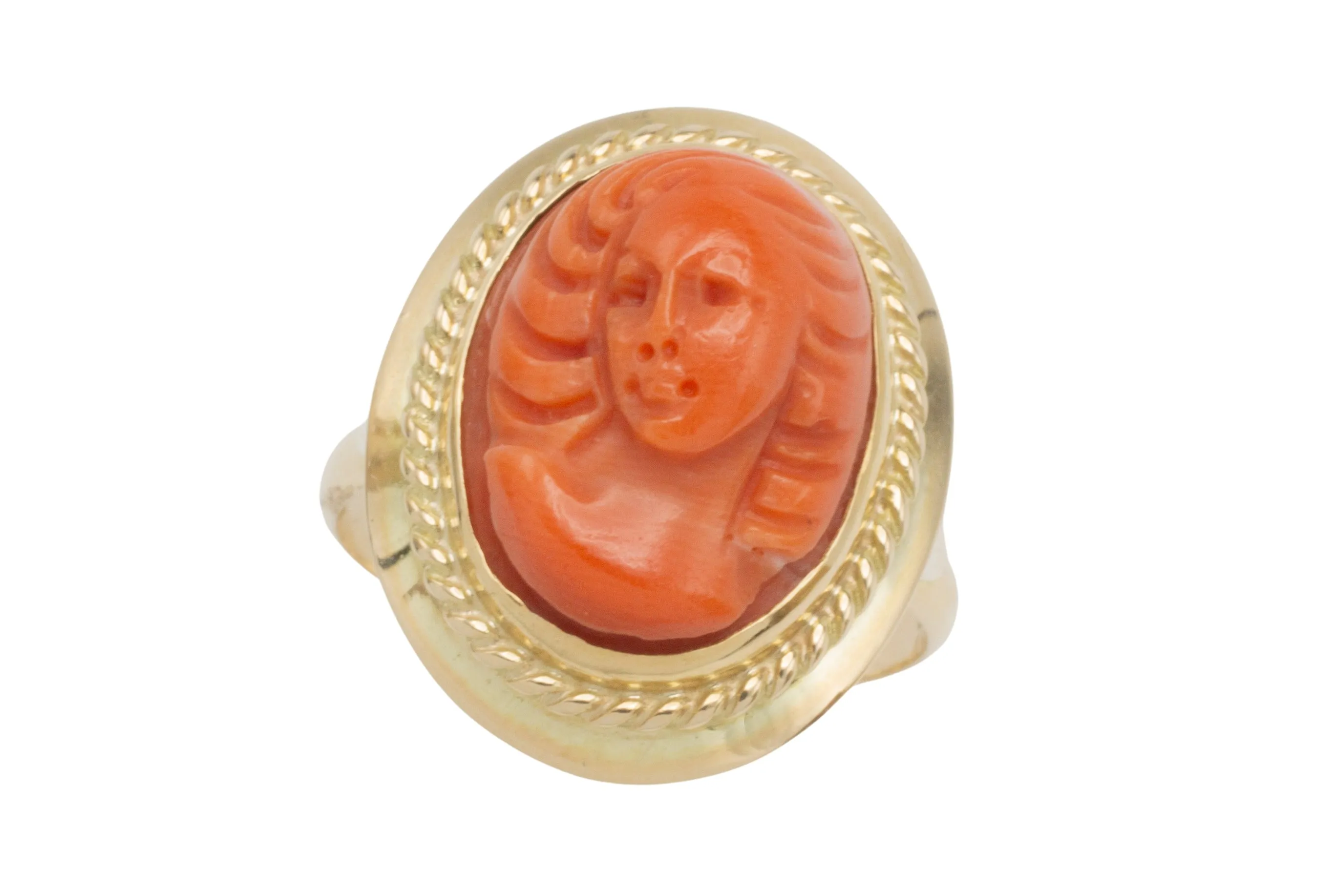 Coral cameo ring in 14 carat gold
