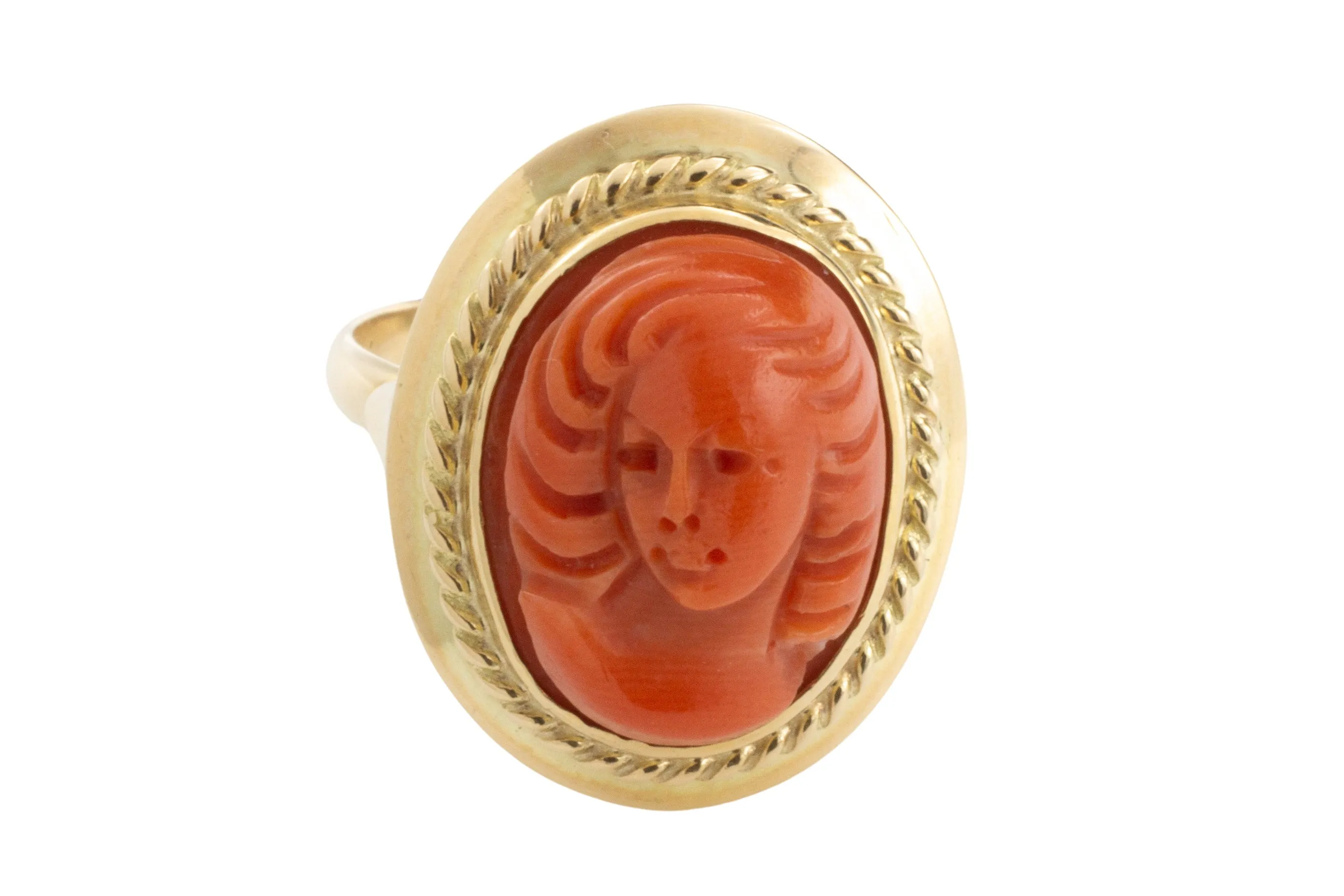 Coral cameo ring in 14 carat gold