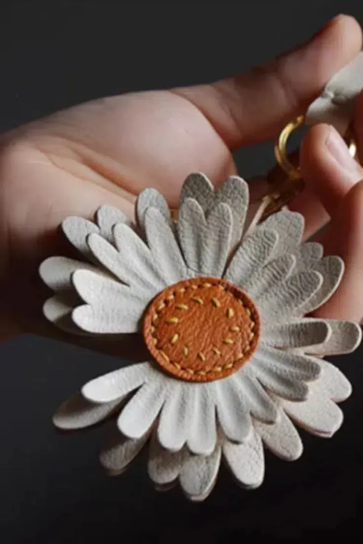 Daisy – Floral design – Bag charm