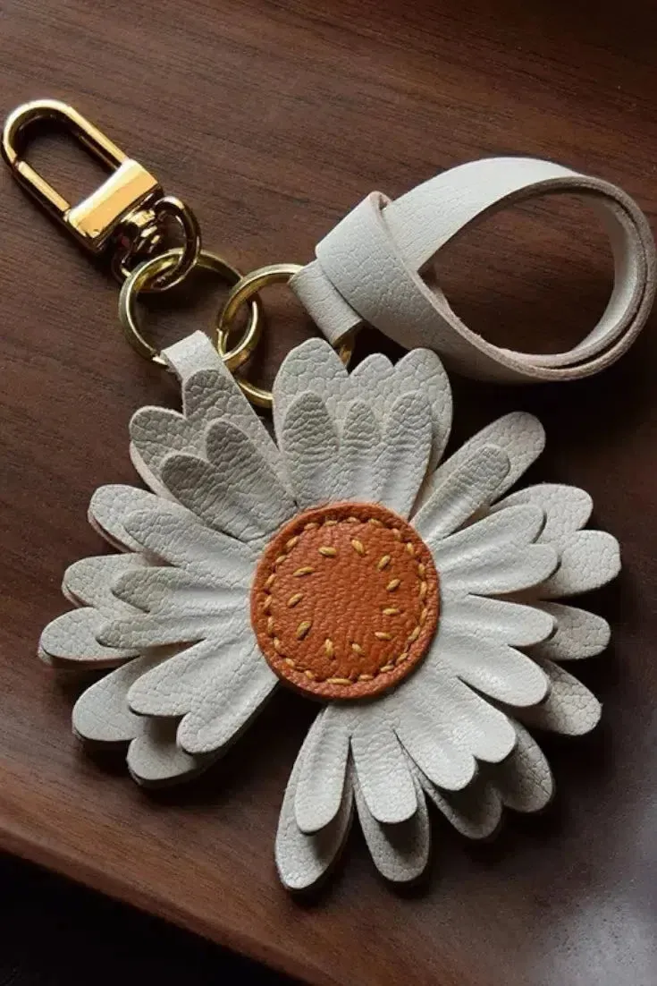 Daisy – Floral design – Bag charm