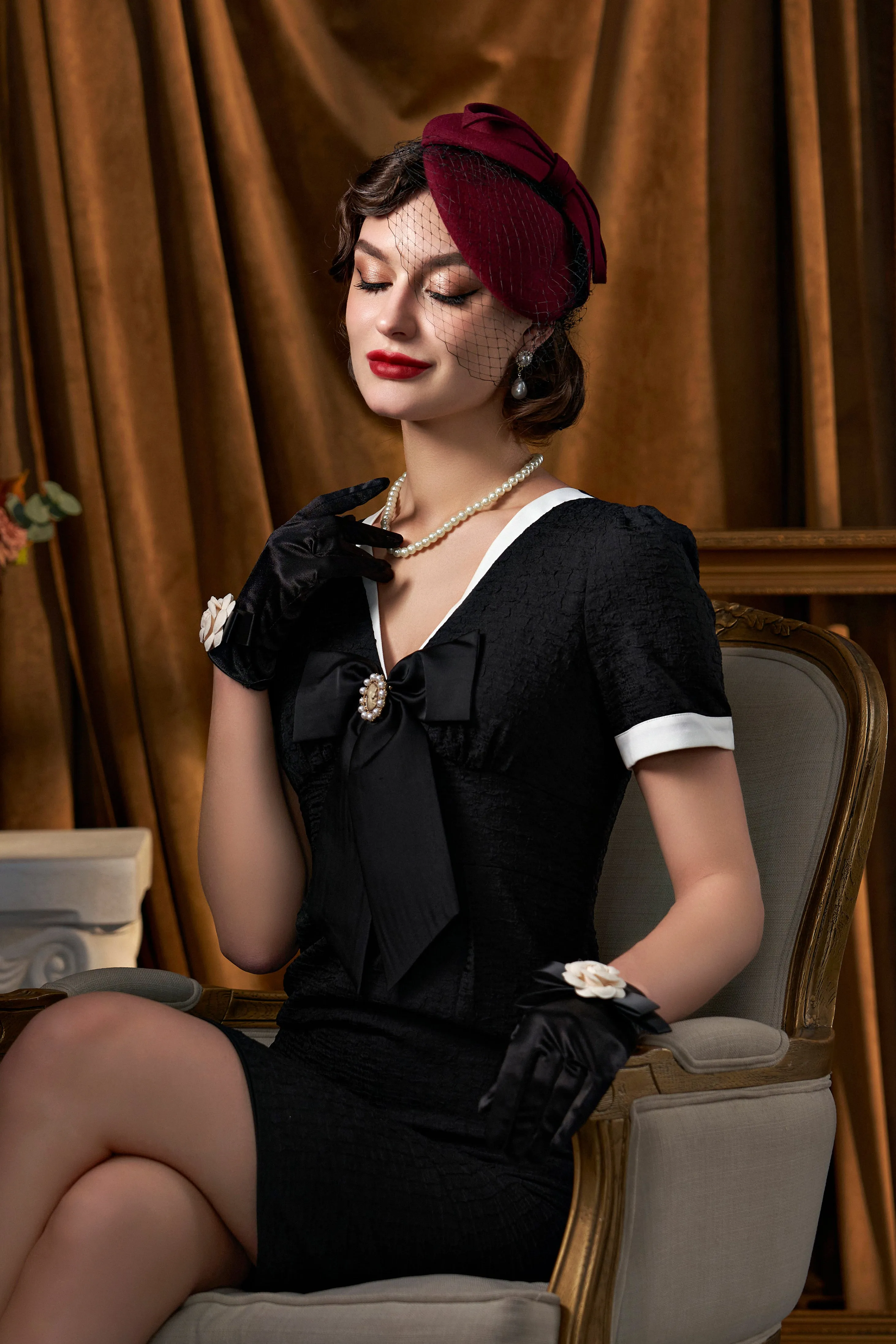 Elegant Bow Knot Pillbox Veil Fascinator
