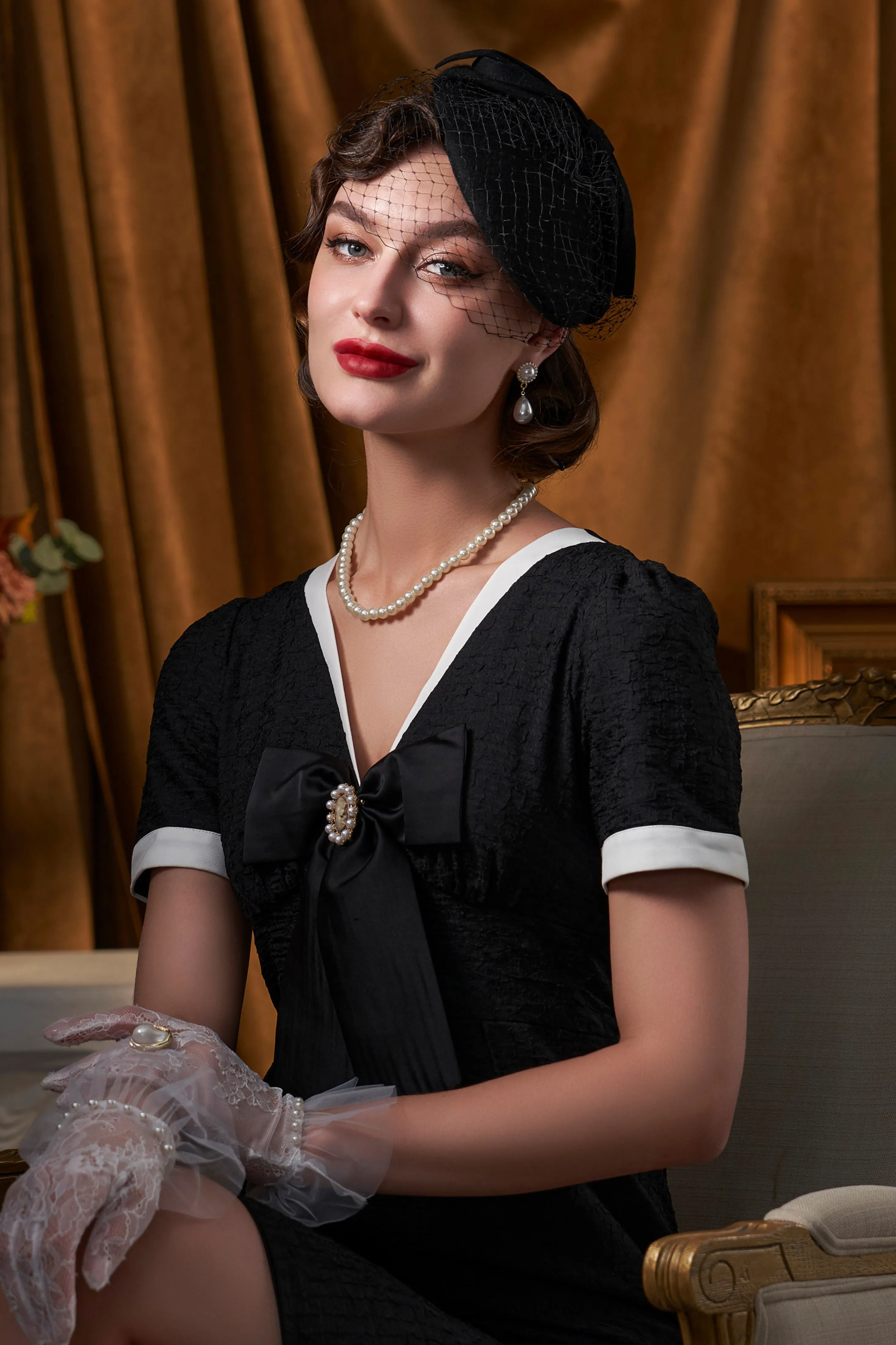 Elegant Bow Knot Pillbox Veil Fascinator