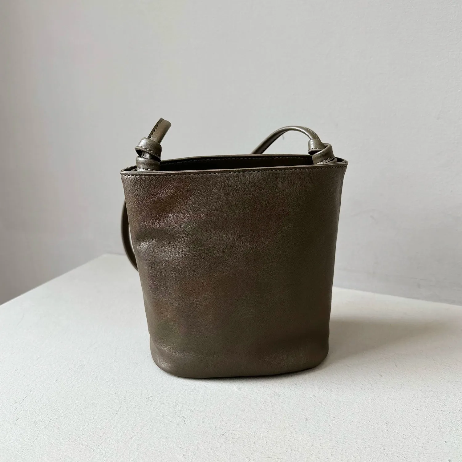 Elegant Leather Bucket Bag