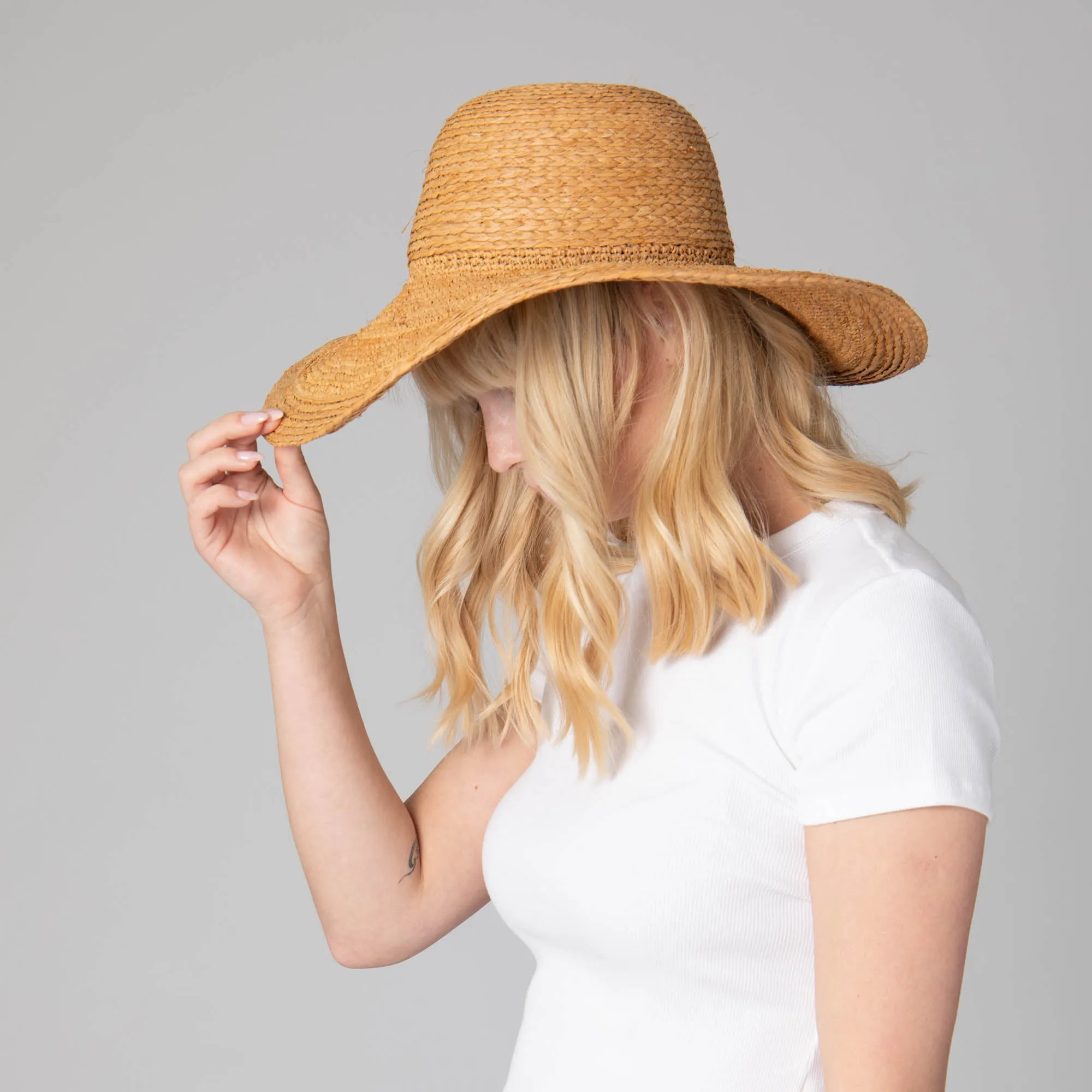 Elegant - Raffia Braid Round Crown Sun Hat