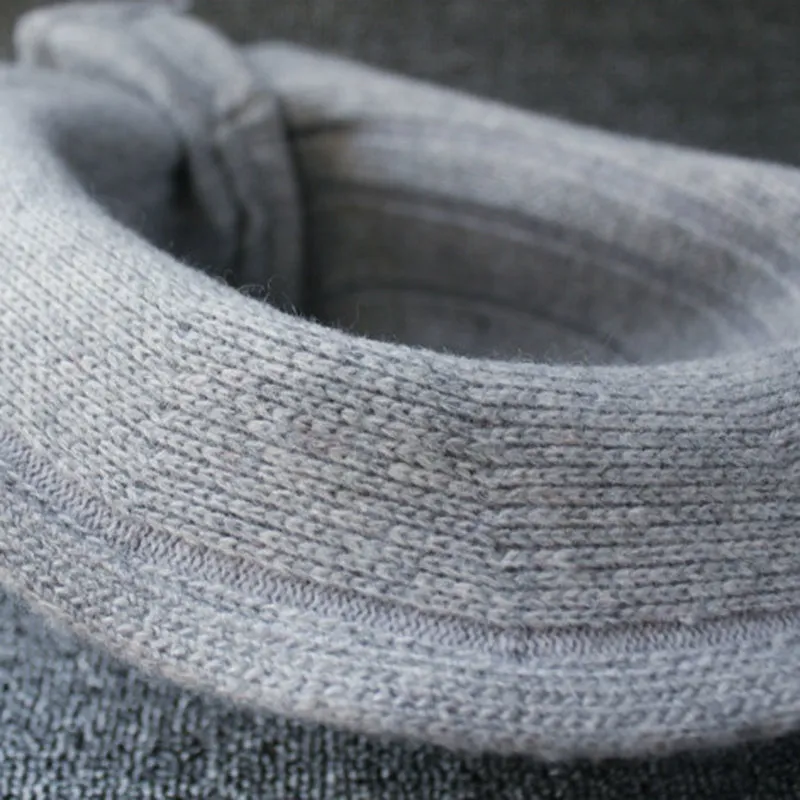 Elegant retro winter hat