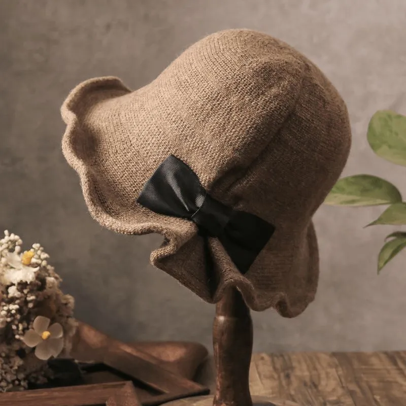 Elegant retro winter hat