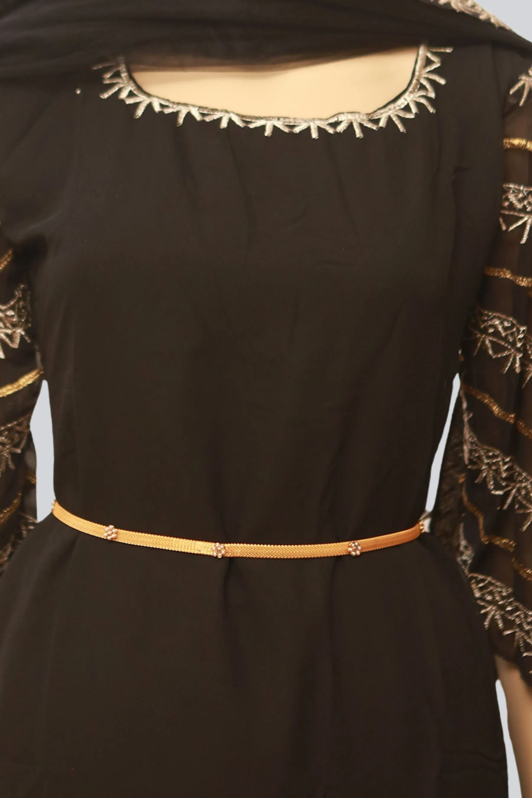 Exquisite Matte Finish Hip Chain: Versatile and Durable Accessory
