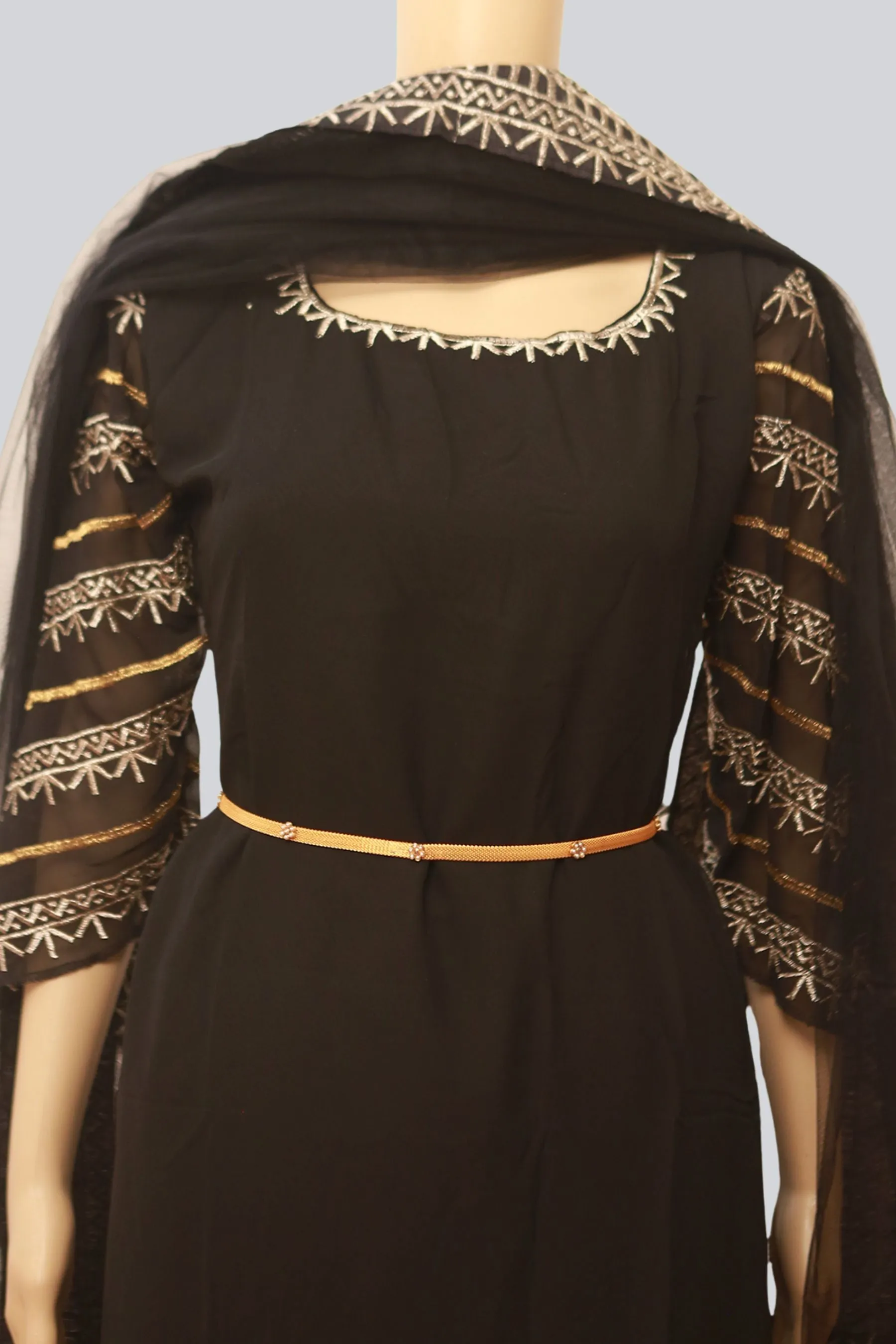 Exquisite Matte Finish Hip Chain: Versatile and Durable Accessory