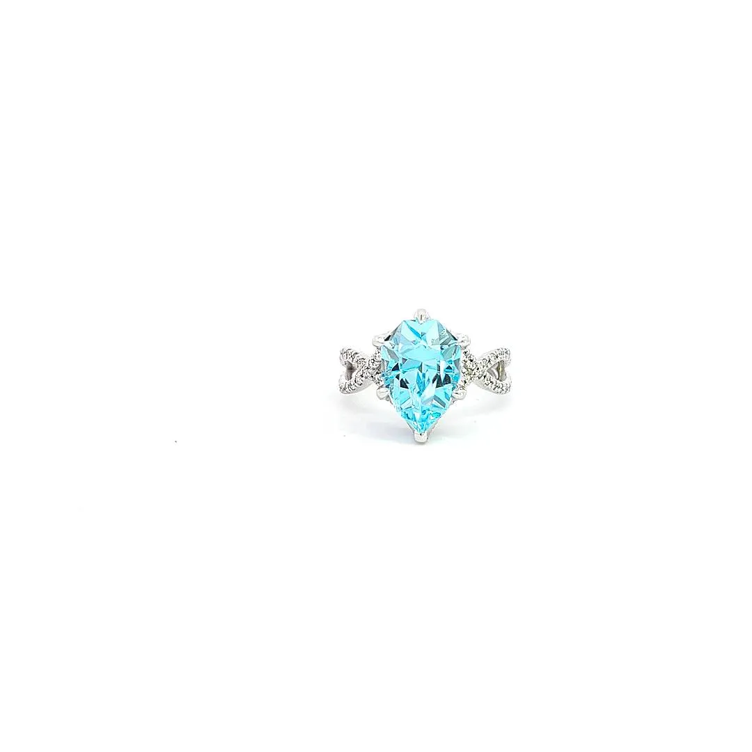 Exquisite Sky blue topaz dress ring