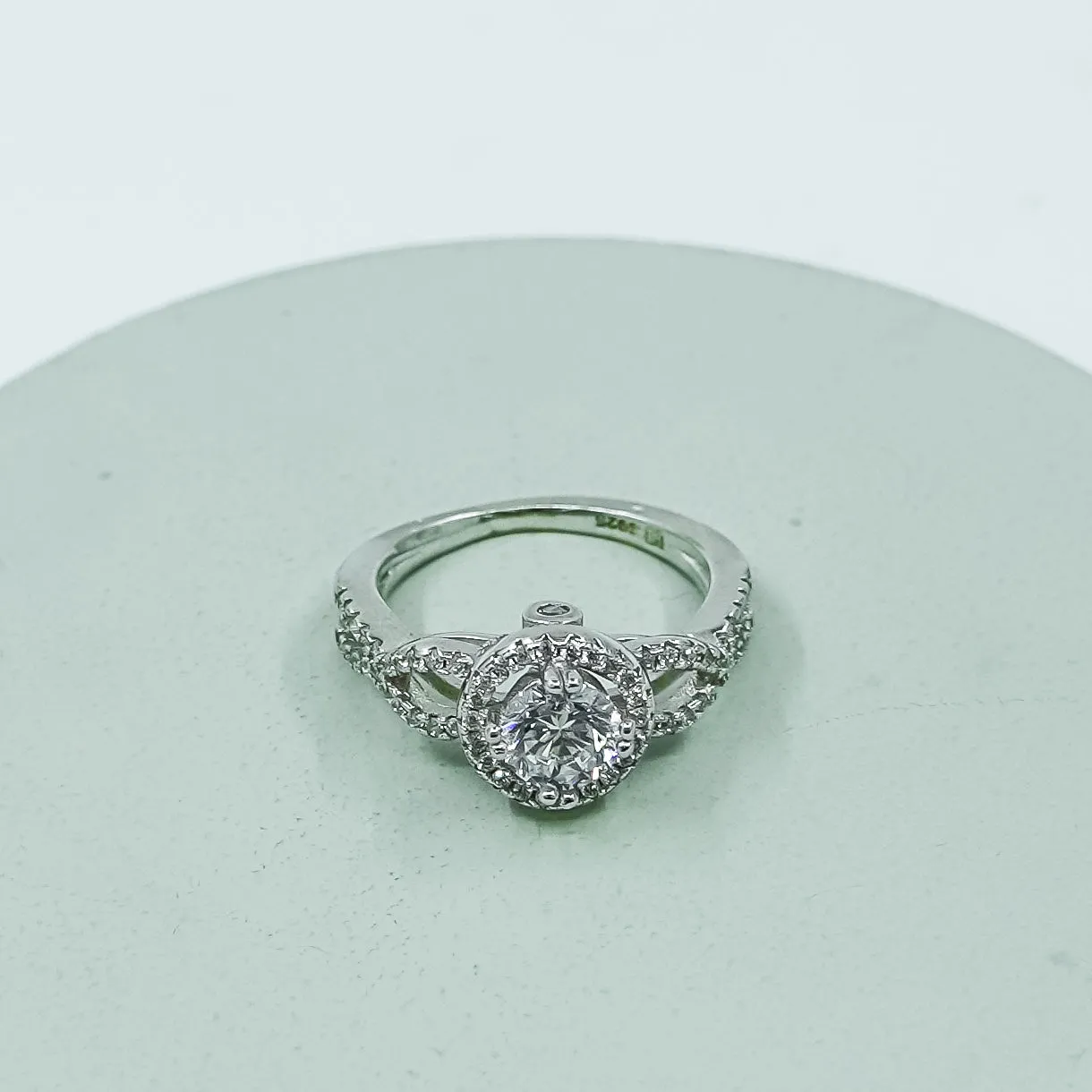 Exquisite Solitaire Ring