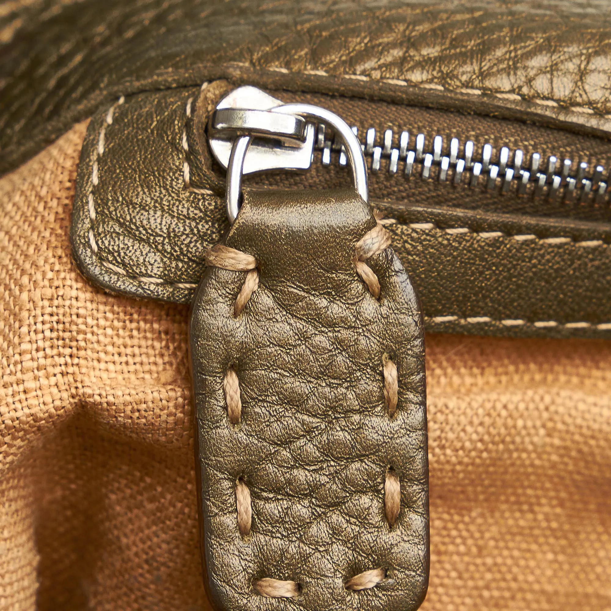 Fendi Selleria Linda Leather Shoulder Bag (SHG-31877)