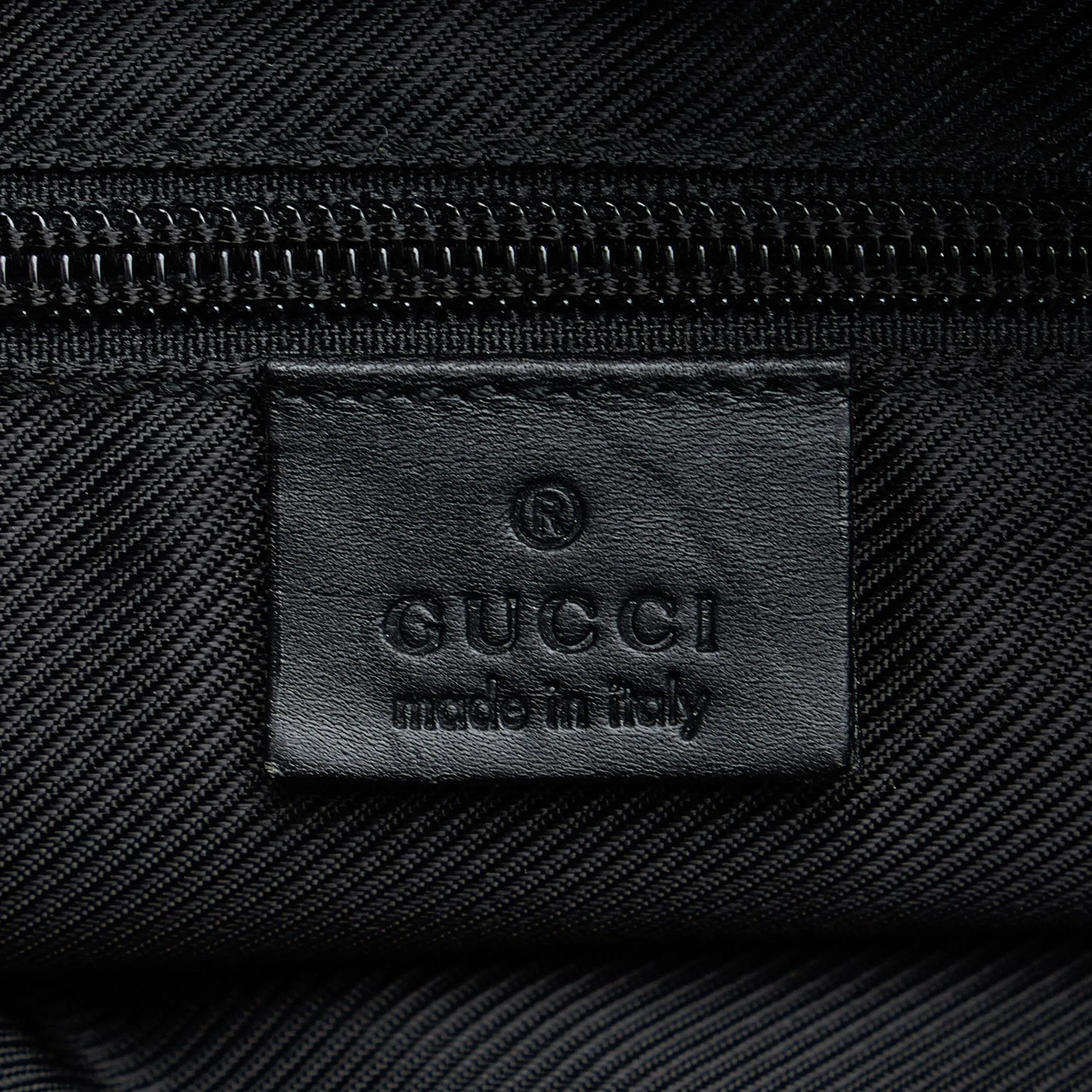 Gucci GG Canvas Tote (SHG-AtlGKp)