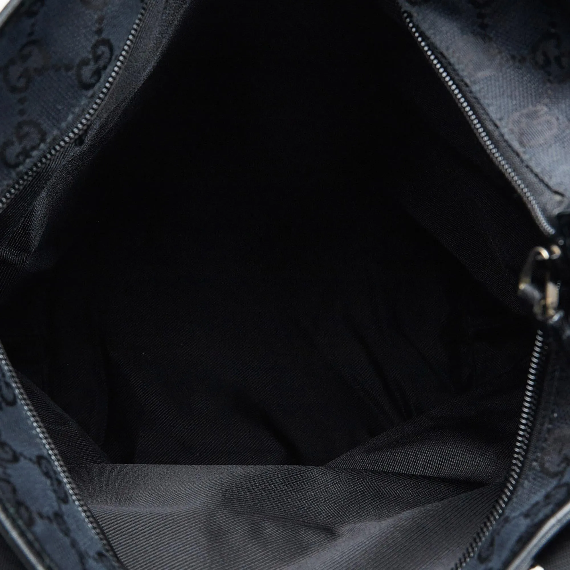 Gucci GG Canvas Tote (SHG-AtlGKp)