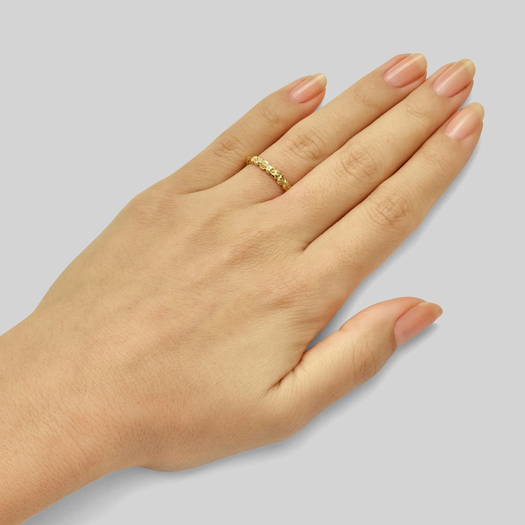 Hand Engraved Floral Wedding Ring in 18ct Yellow Gold