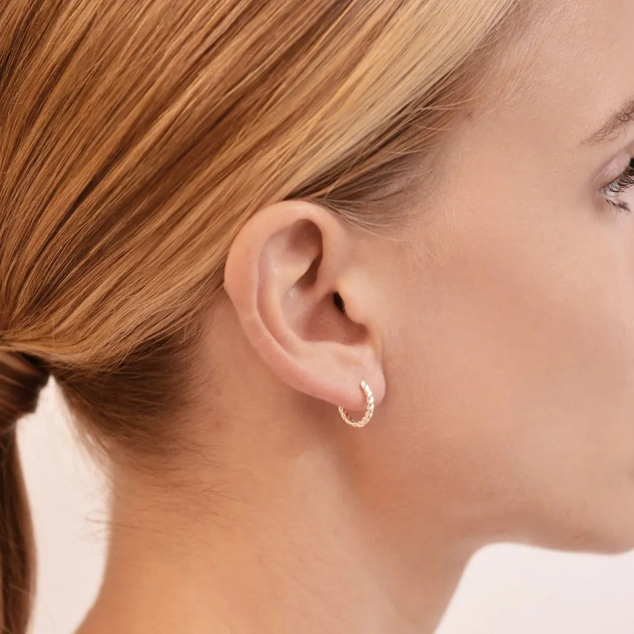 Linda Tahija Rope Huggie Earrings - Rose Gold