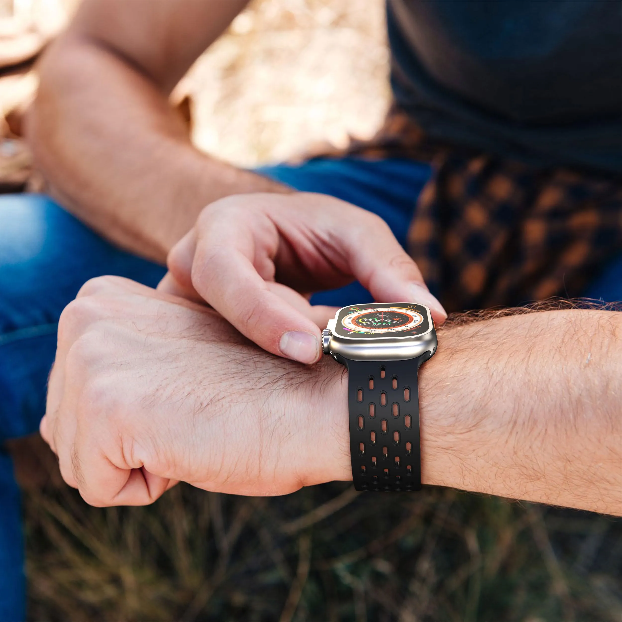 Magnetic Buckle Silicone Band For Apple watch Series Ultra 2 | 9 | 8 Ultra | 8 | 7 | 6 | 5 49/45/44/42mm -Grey