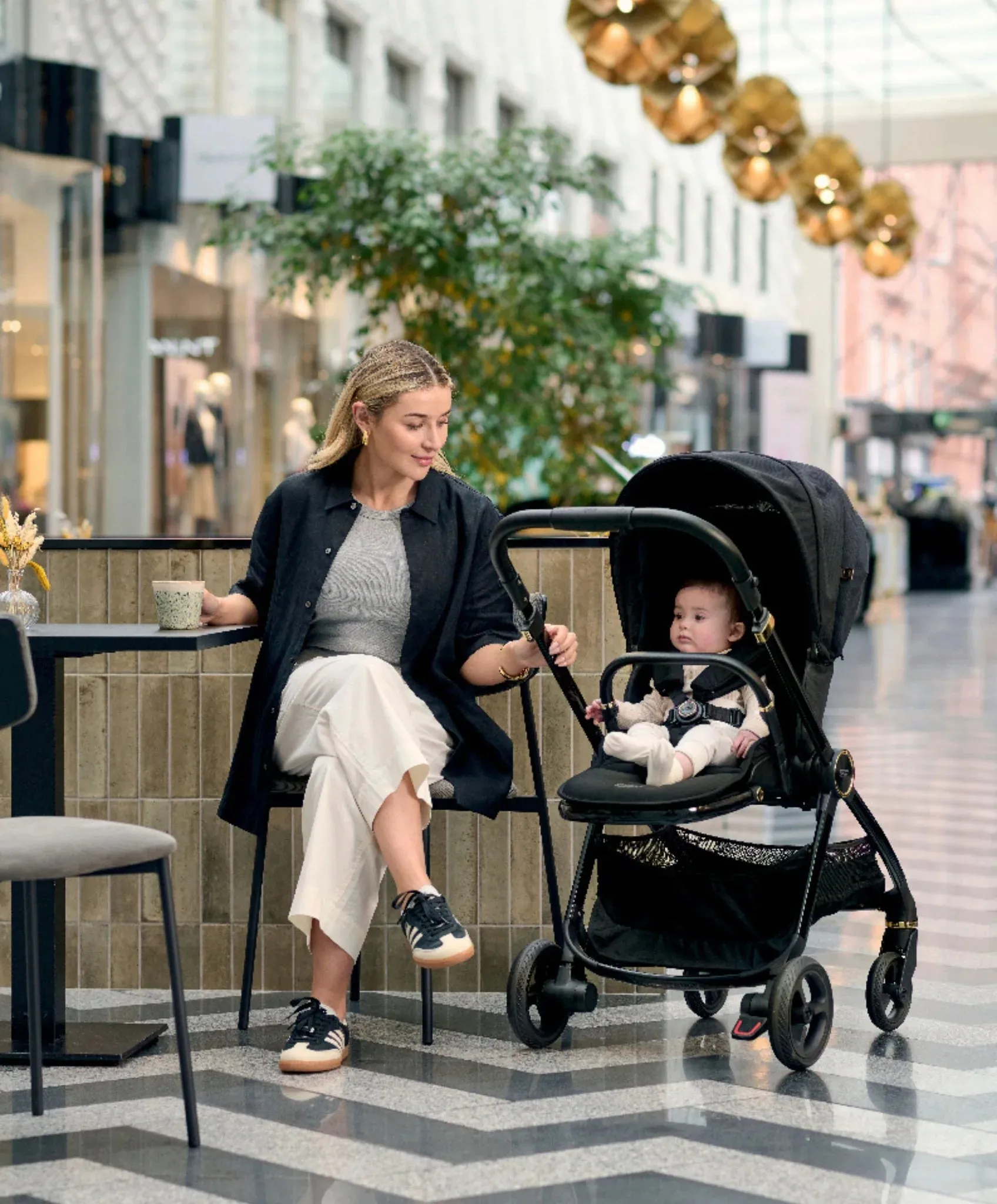 Mamas & Papas Strada Pram - Black Diamond