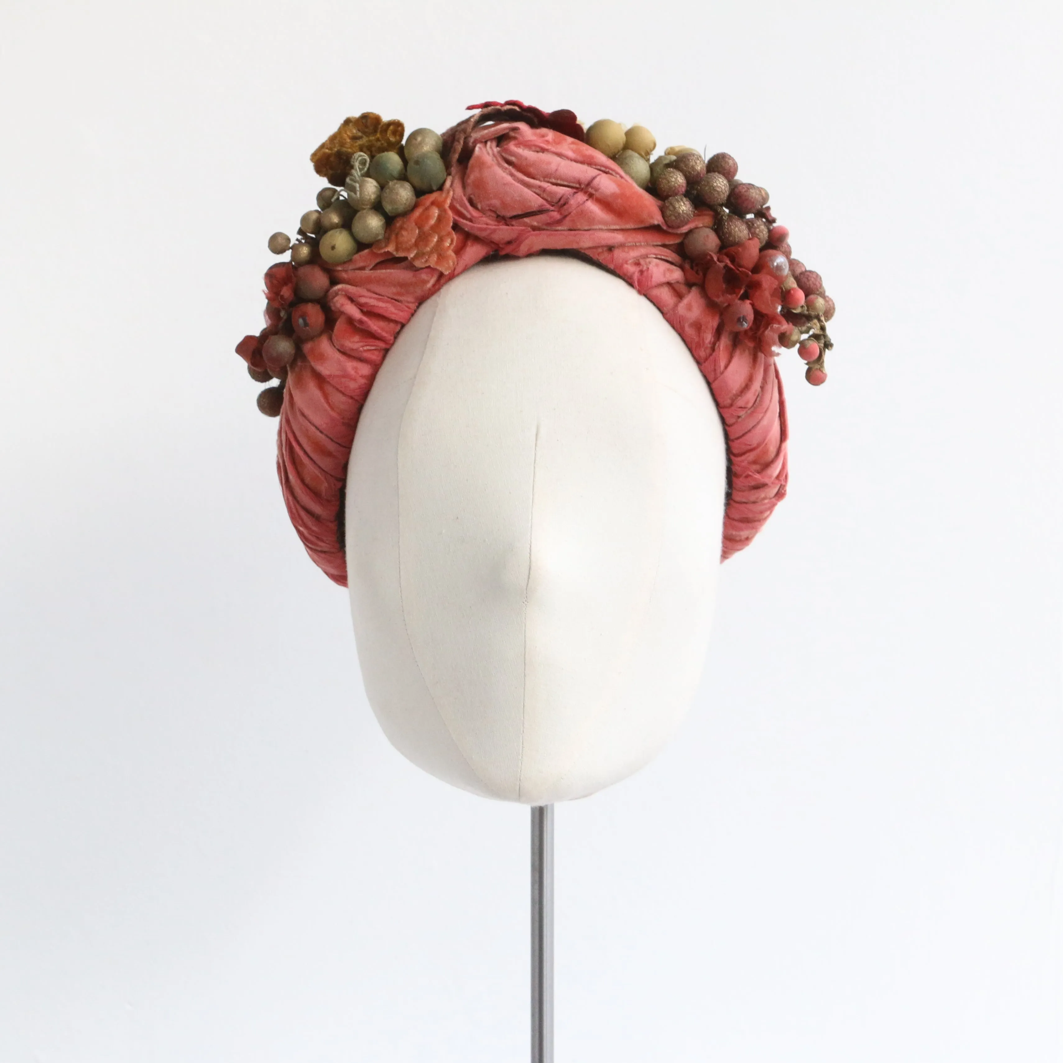 "Hattie Carnegie" Vintage 1940's Silk Pleated Hattie Carnegie Turban