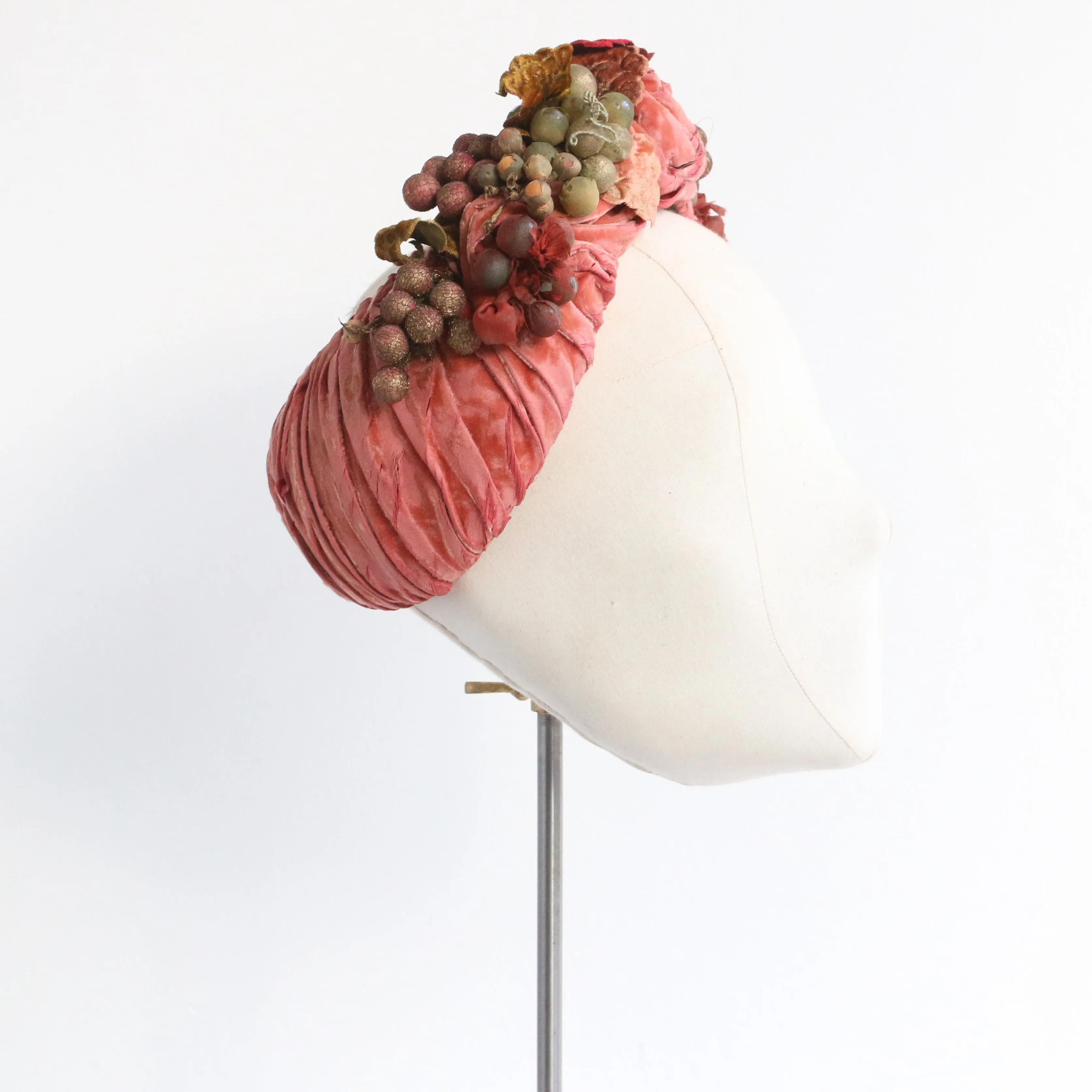 "Hattie Carnegie" Vintage 1940's Silk Pleated Hattie Carnegie Turban