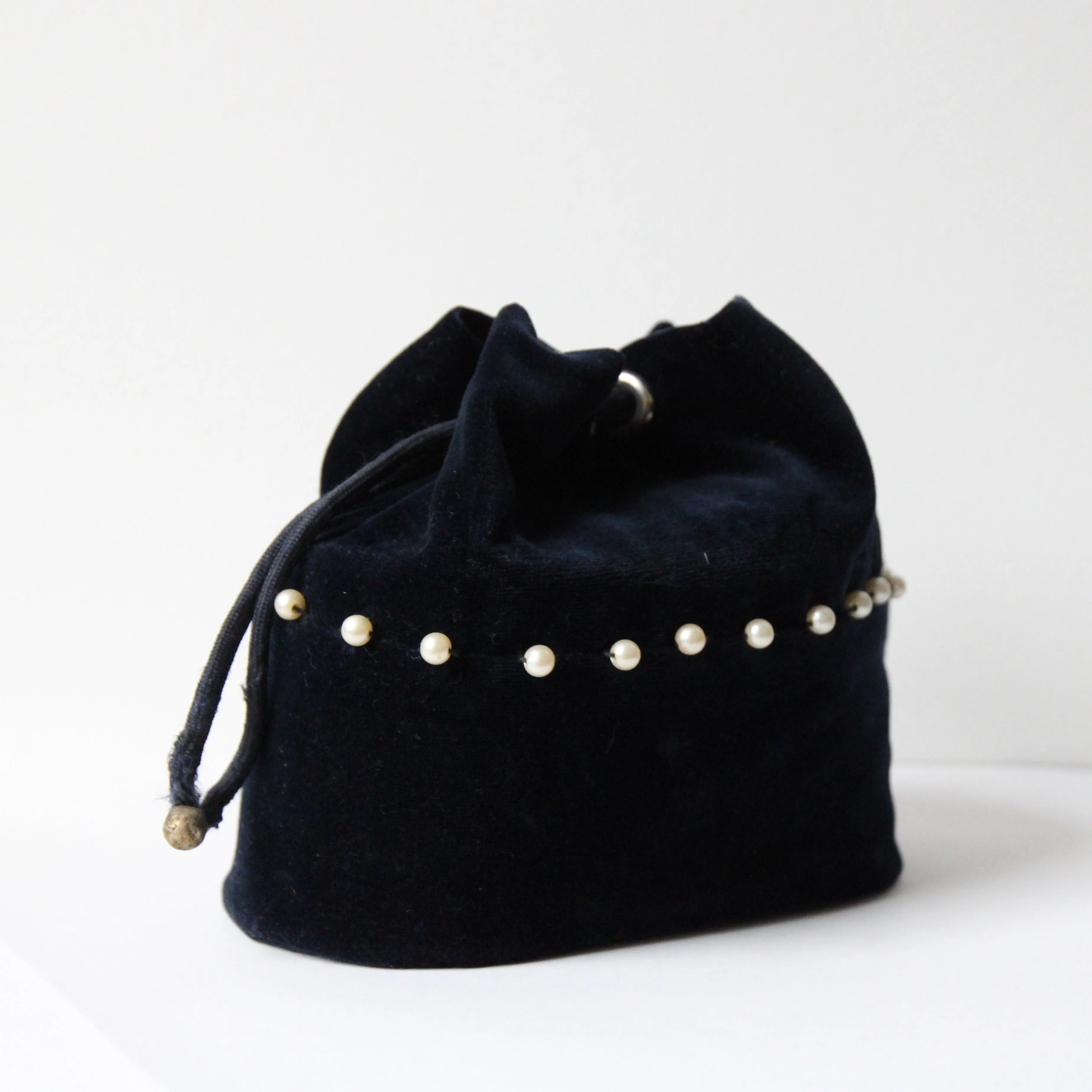 "Navy Velvet & Pearls" Vintage 1940's Navy Blue Velvet & Pearl Pixie Hat & Matching Bag