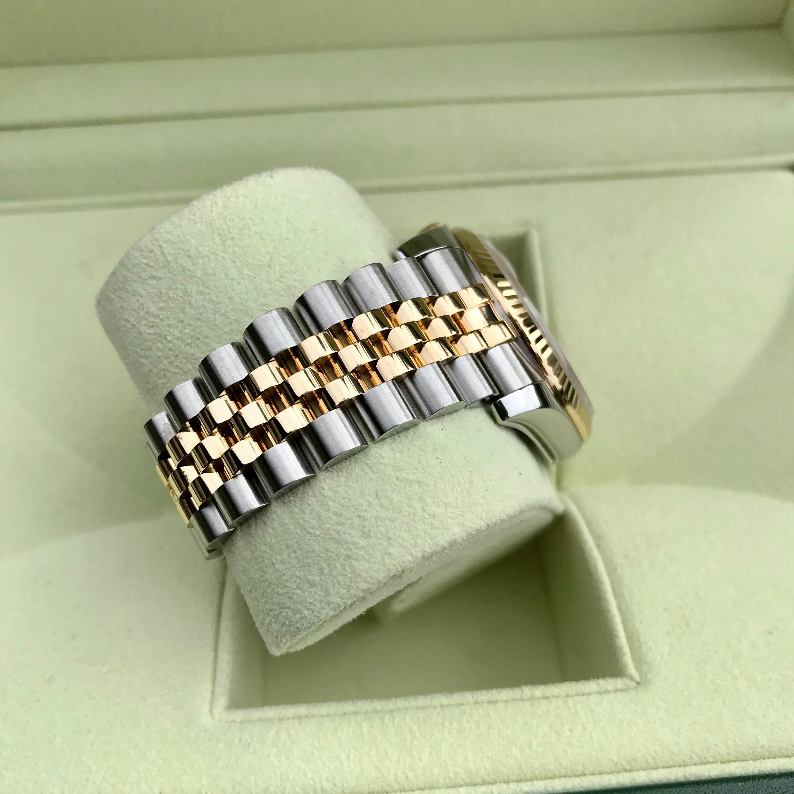Rolex Datejust 116233 Two Tone Steel Gold Roman MOP Automatic Wristwatch