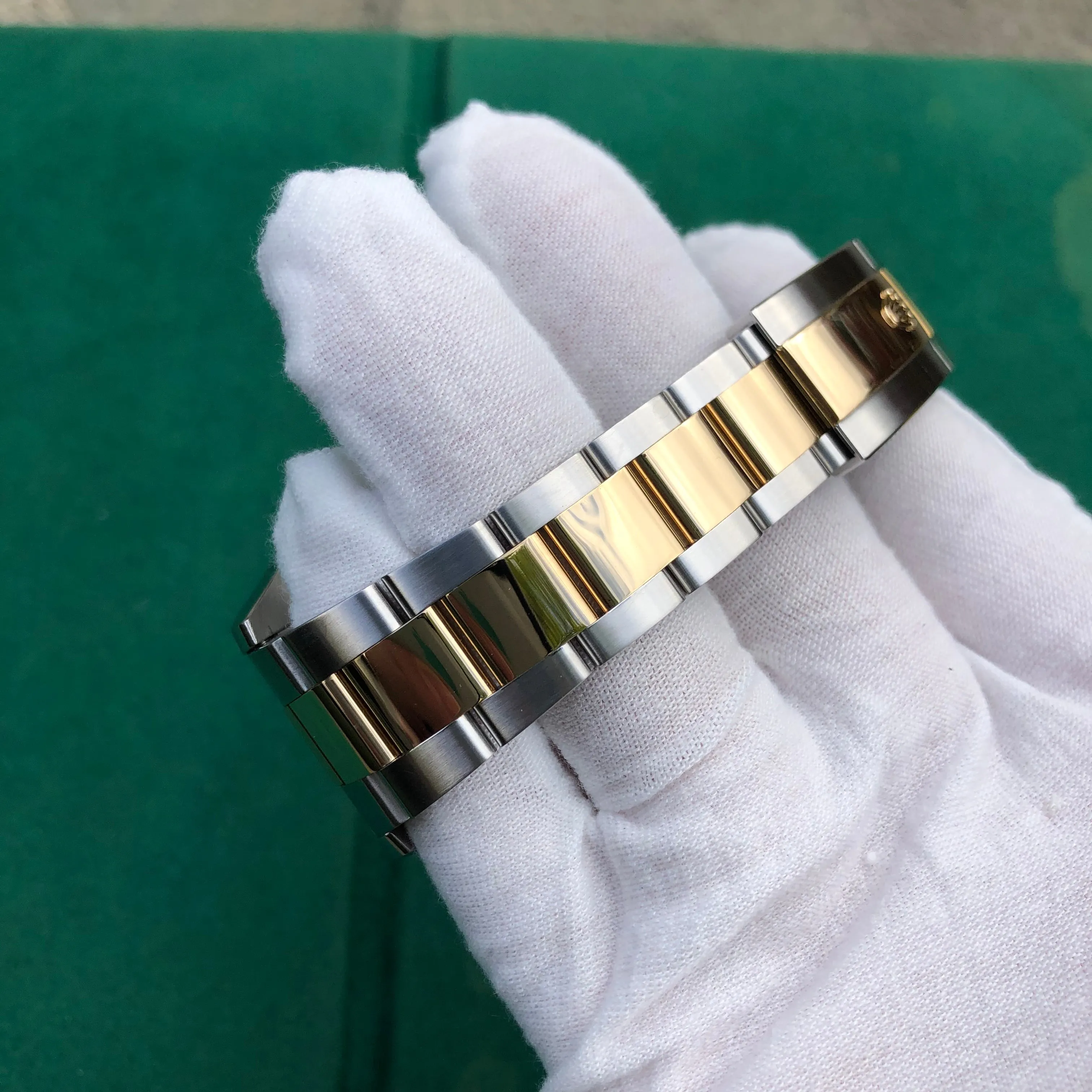 Rolex Datejust II 116333 Wimbledon 18K Gold Steel Two Tone Slate Green Roman 41mm Wristwatch Box Papers