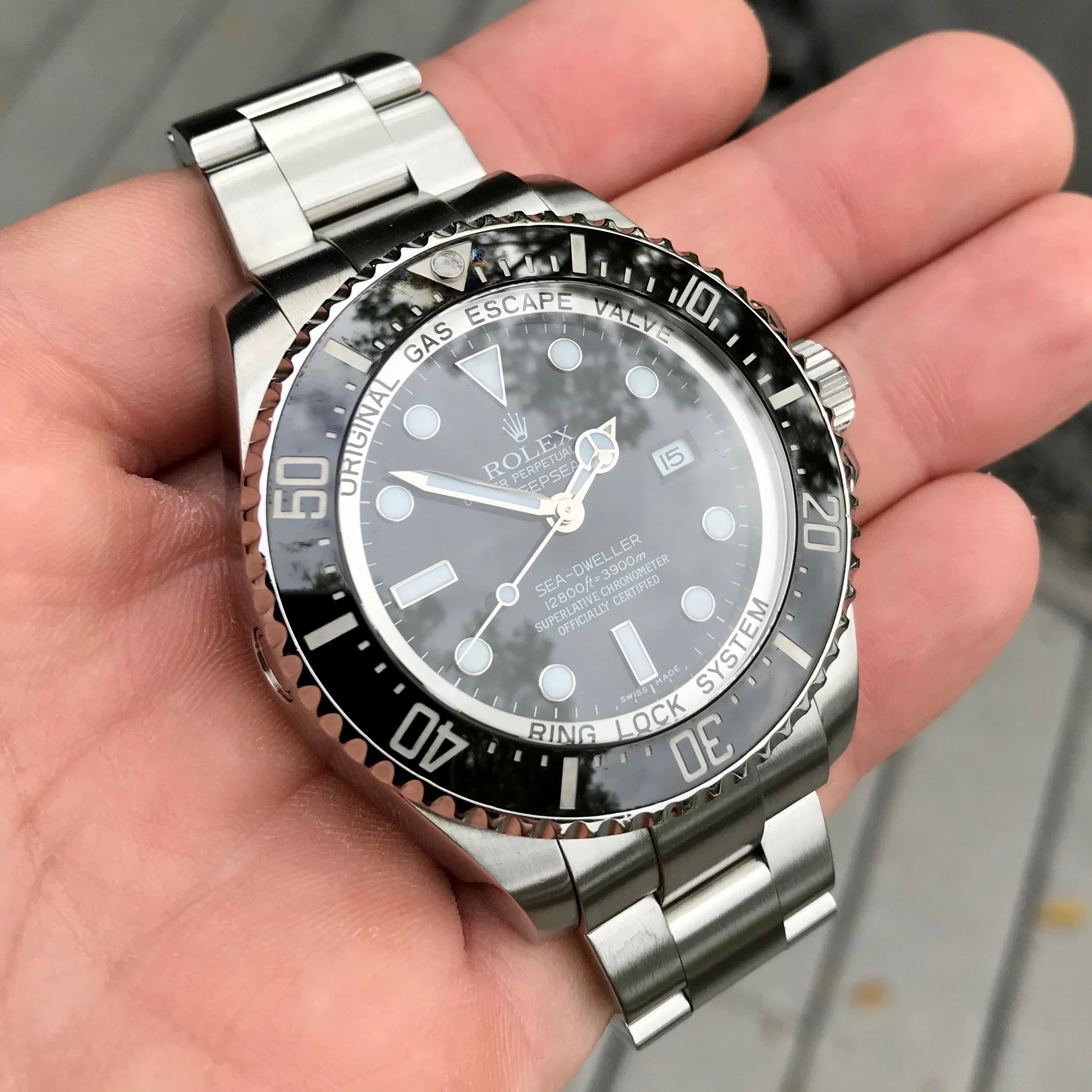 Rolex SEA DWELLER DEEPSEA 116660 Ceramic Mens 44mm Automatic Wristwatch Box & Papers