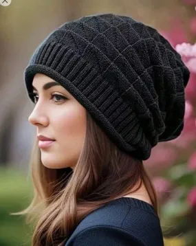 Shein 1pc Unisex Knitted Hat /