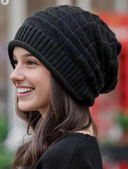 Shein 1pc Unisex Knitted Hat /