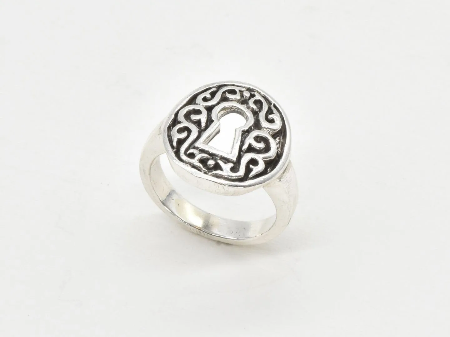Silver Keyhole Ring - Vintage Key Ring - Celtic Key Ring
