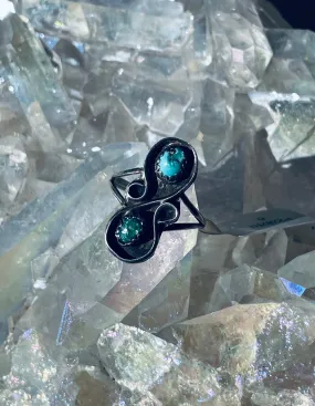 Size 6 Stunning Vintage Sterling Silver and Genuine Turquoise Ring