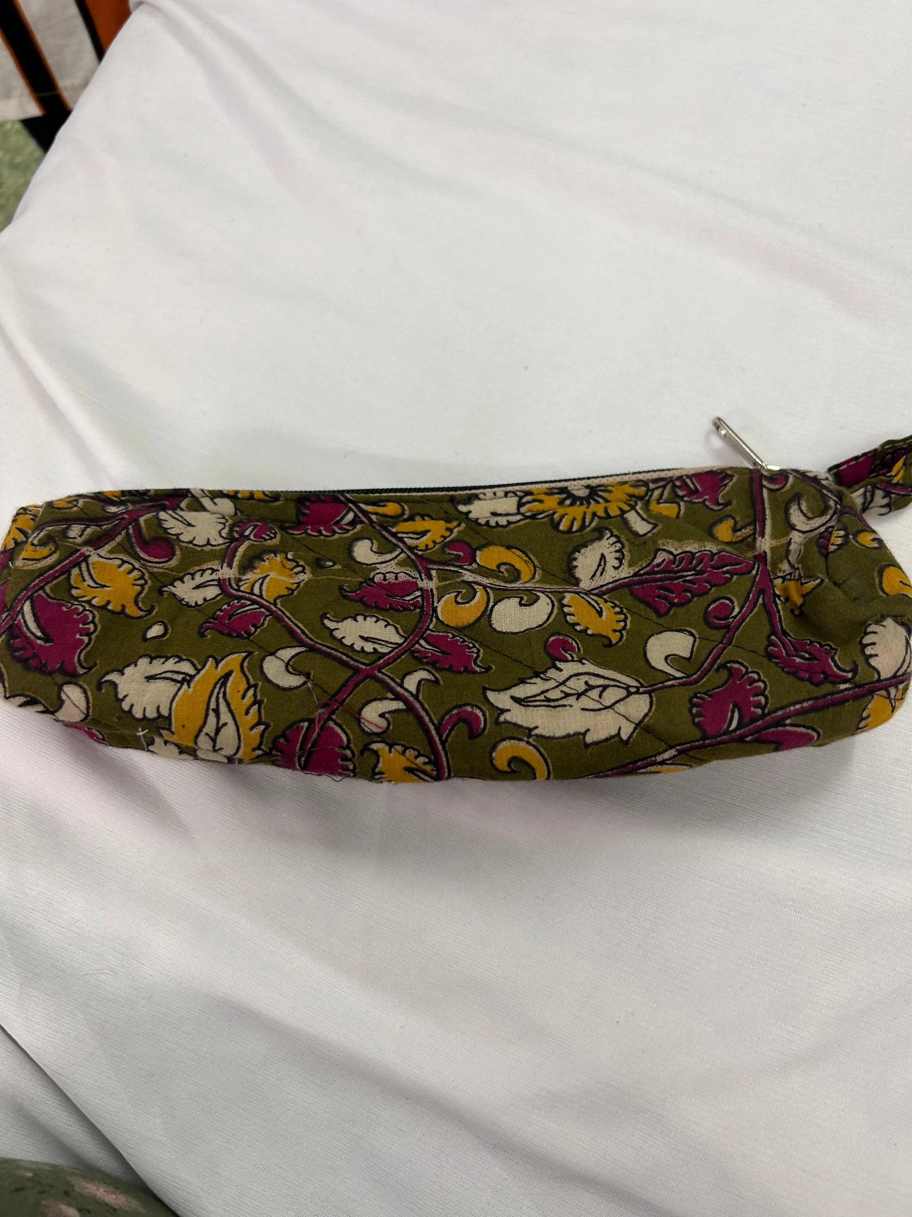 Stationary Pouch/Versatile Organizer Part 1