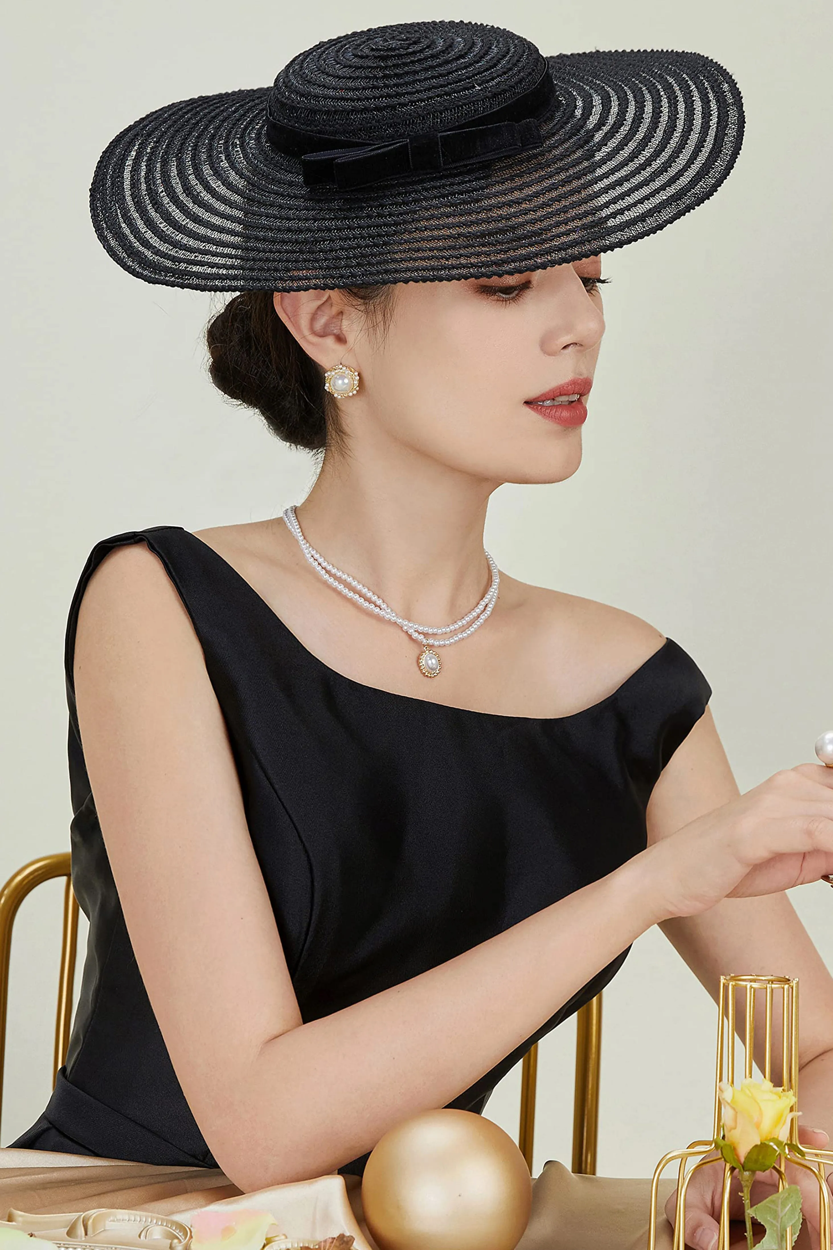 Stylish Lace Cocktail Fascinator