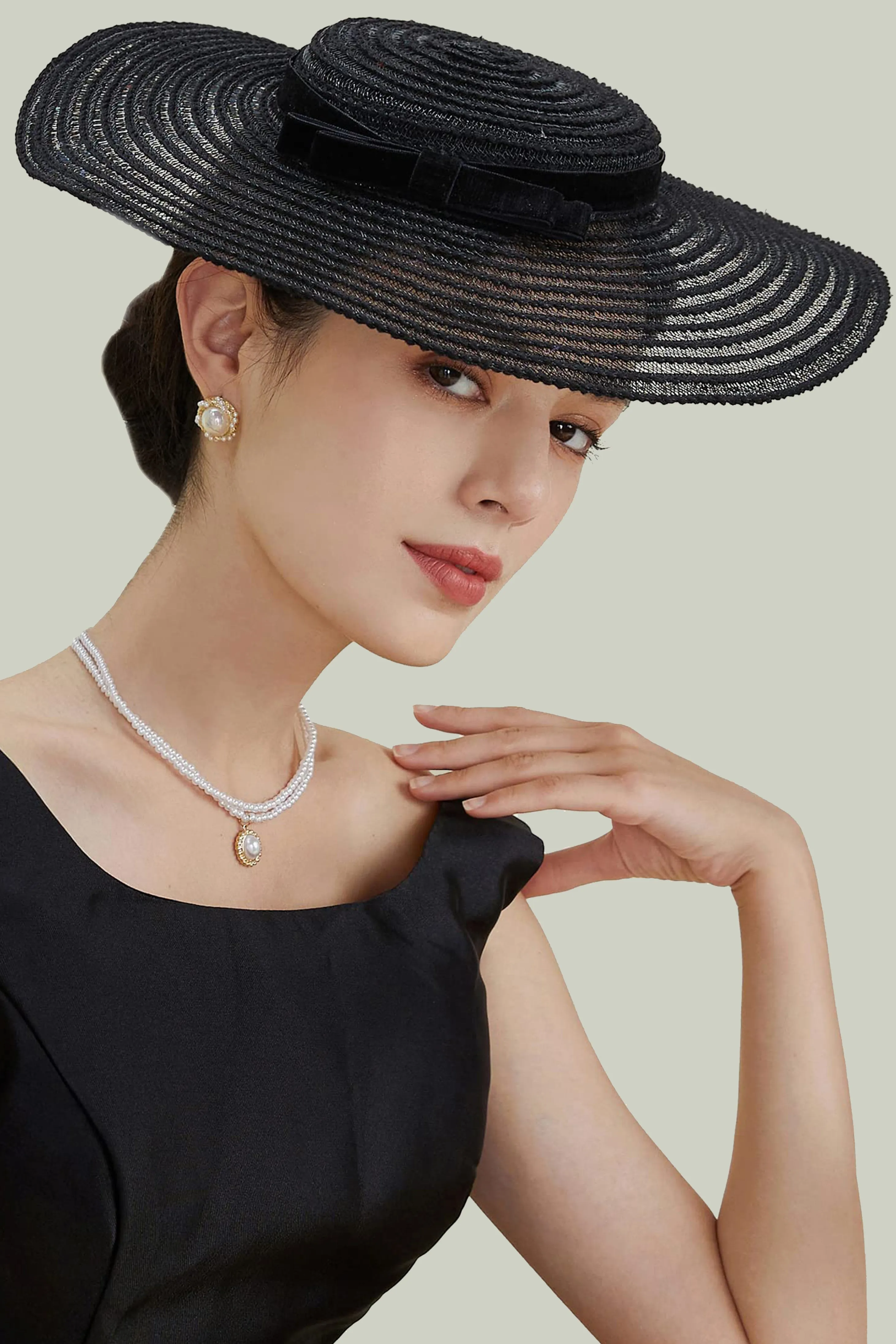 Stylish Lace Cocktail Fascinator