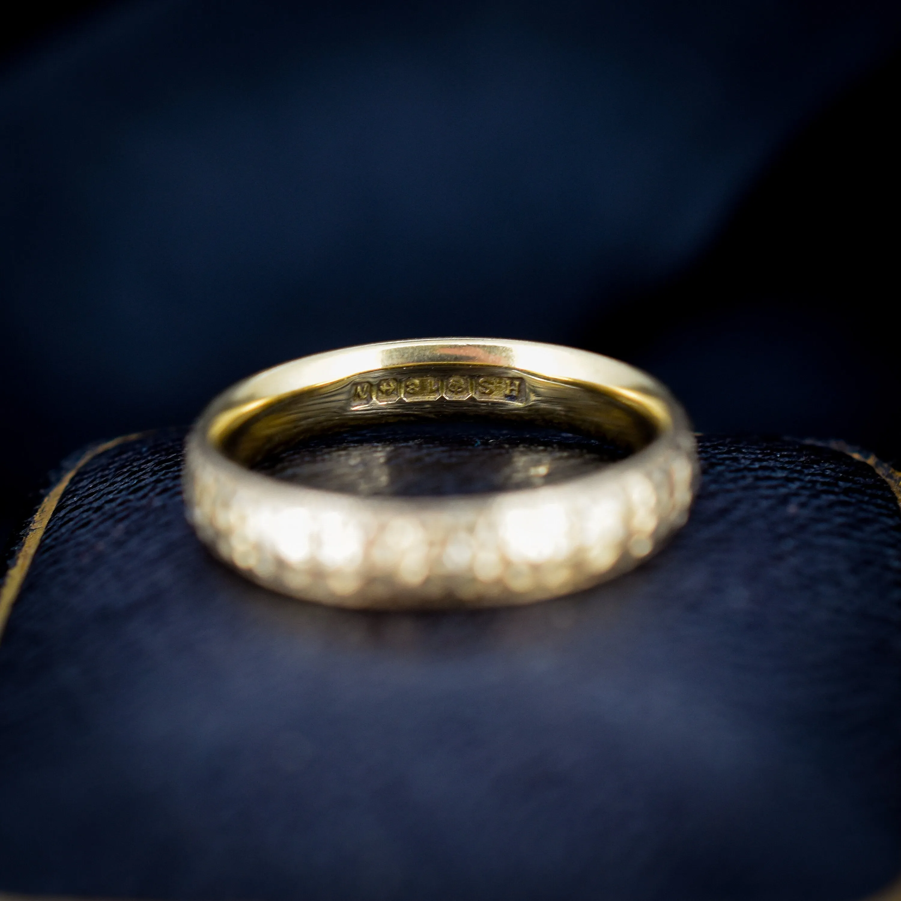 Vintage 18ct Gold Floral Fancy Patterned Wedding Band Ring | Dated 1987