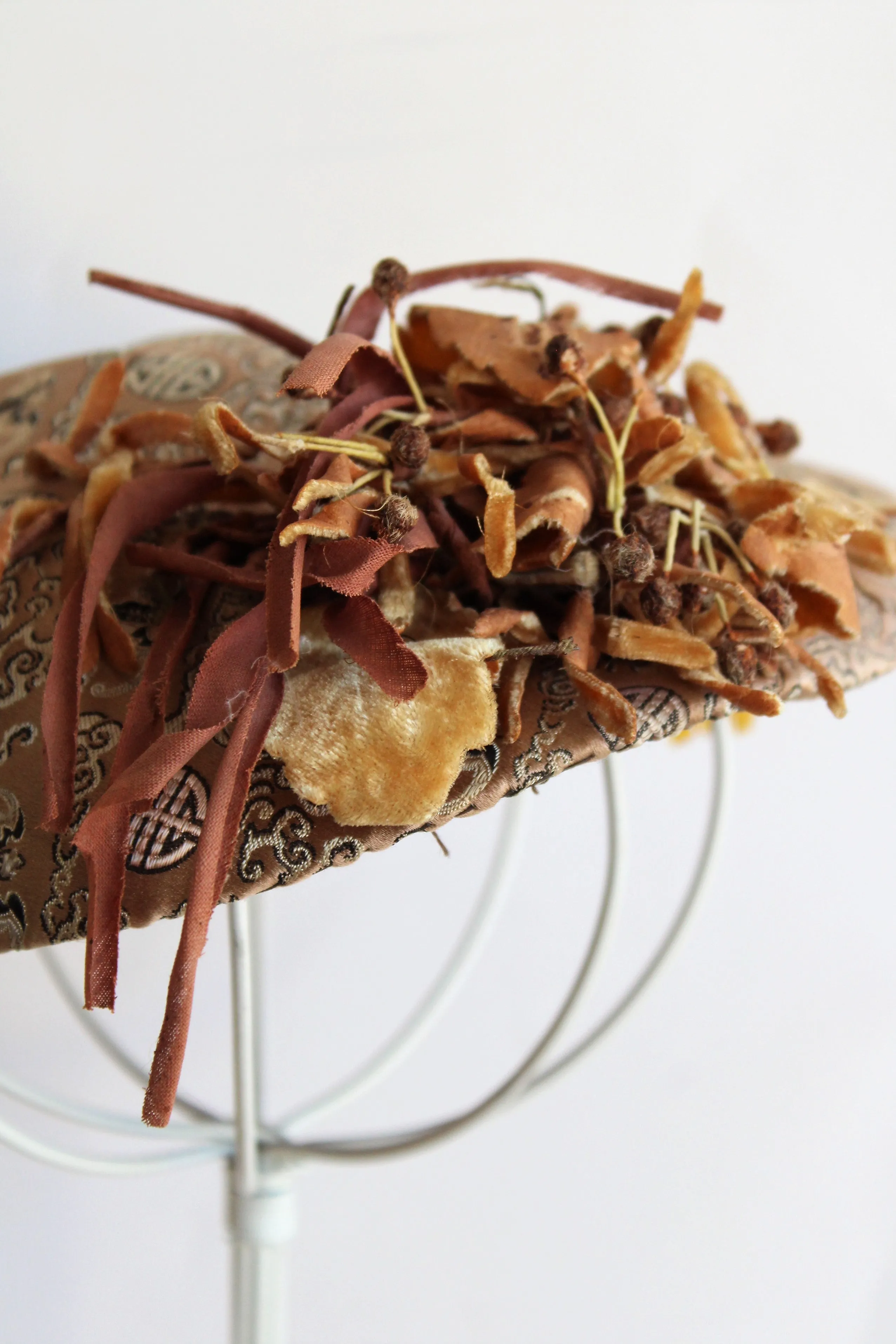 Vintage 1950s Asian Print Shell Hat