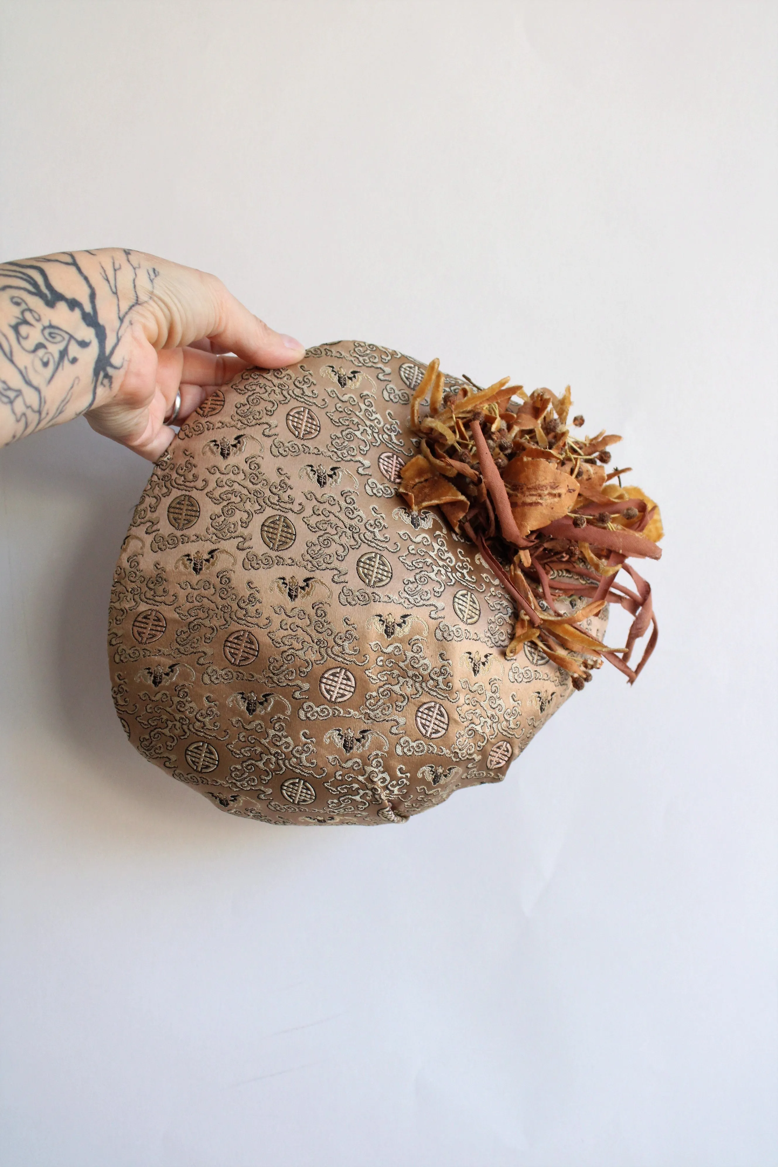 Vintage 1950s Asian Print Shell Hat